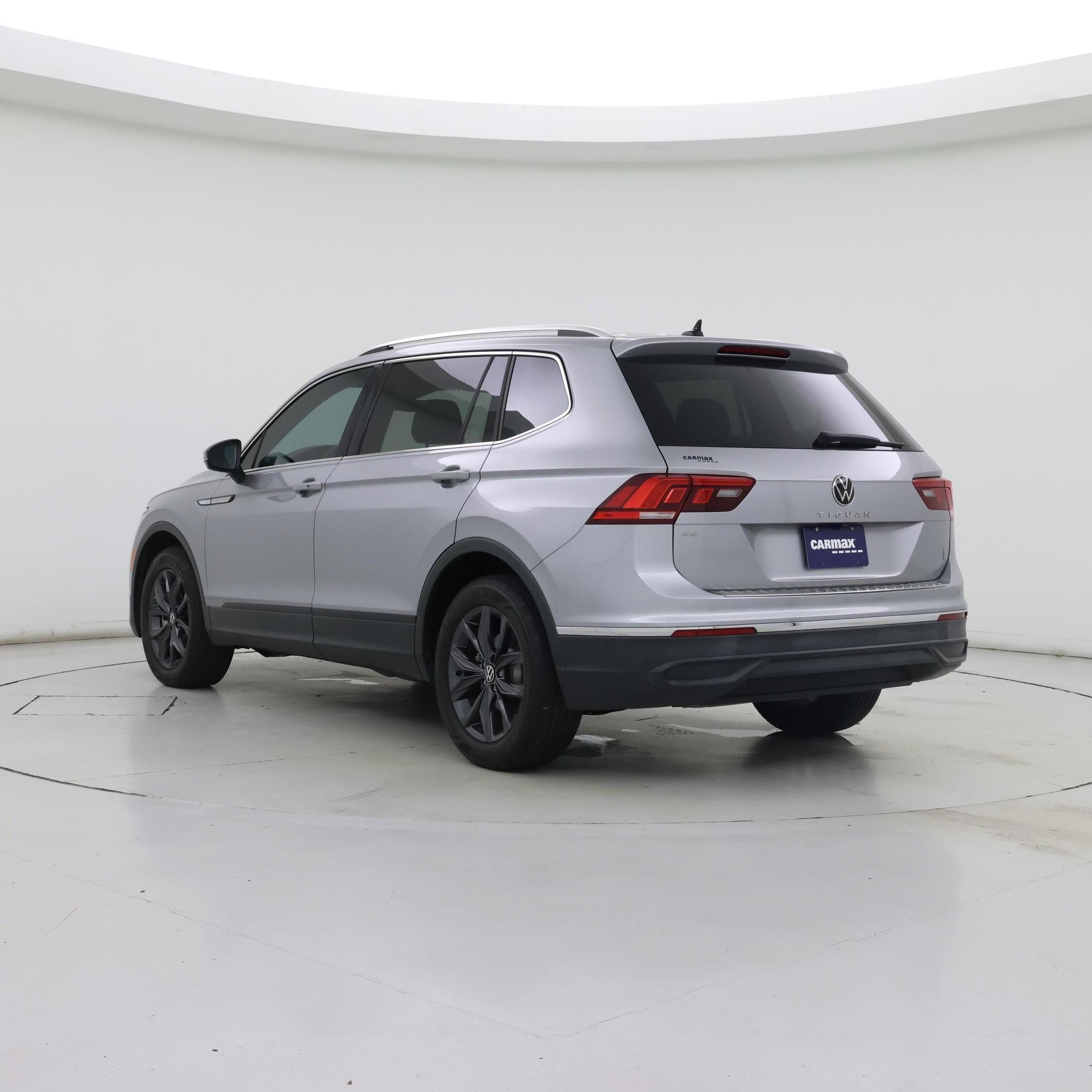 Thumbnail: 2022 Volkswagen Tiguan - 2