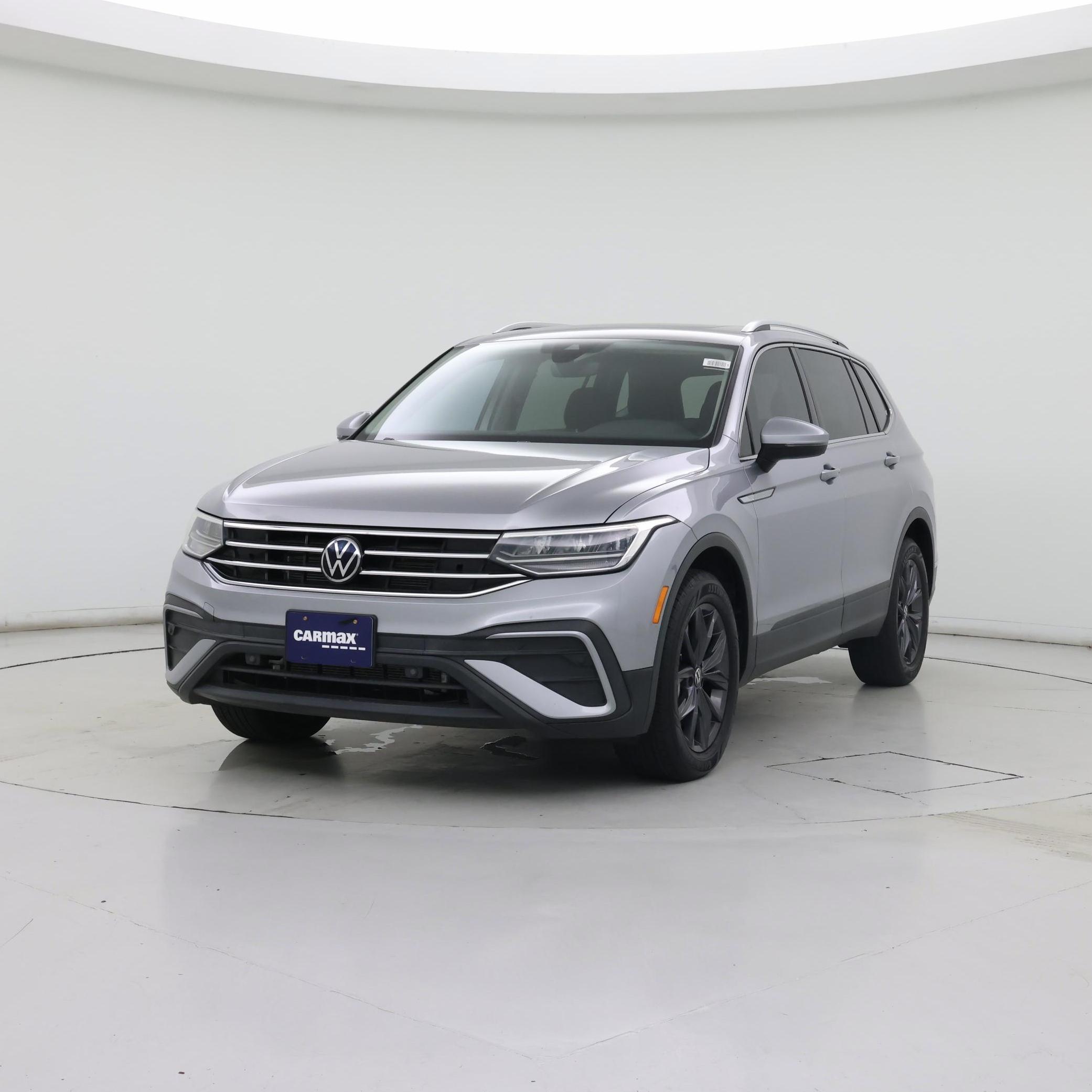 Thumbnail: 2022 Volkswagen Tiguan - 4