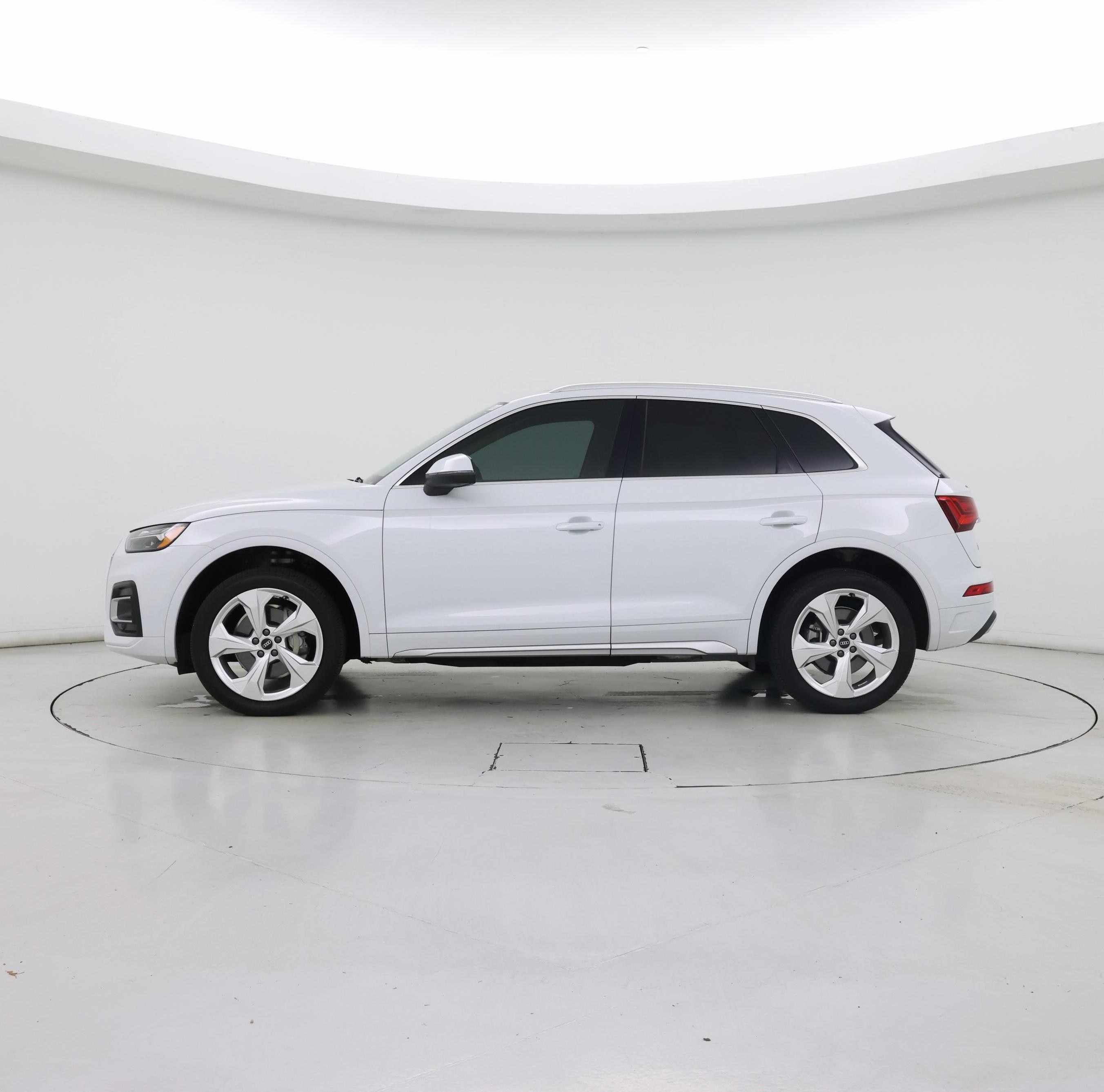 Thumbnail: 2021 Audi Q5 - 3