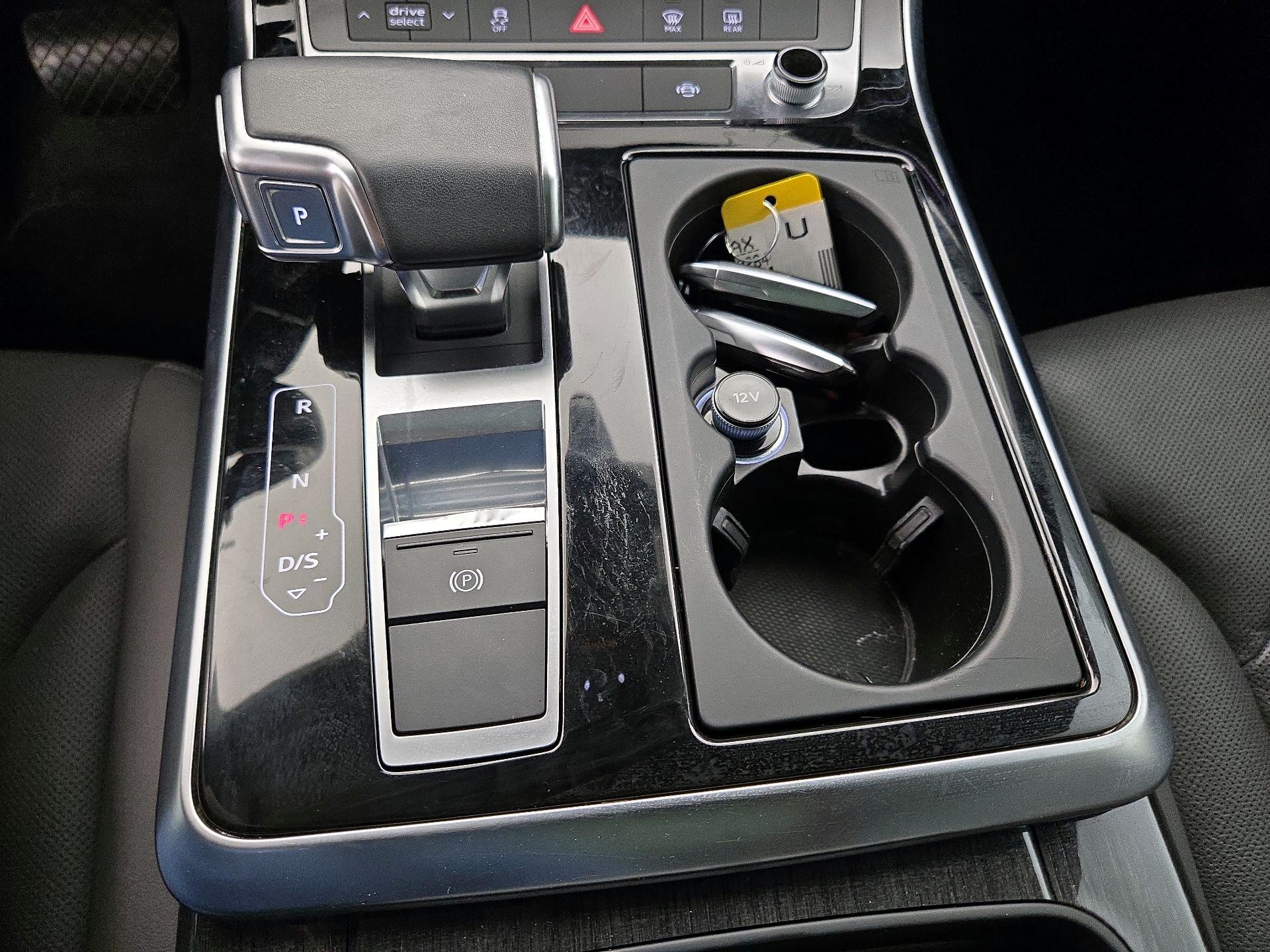 Thumbnail: 2020 Audi Q8 - 18