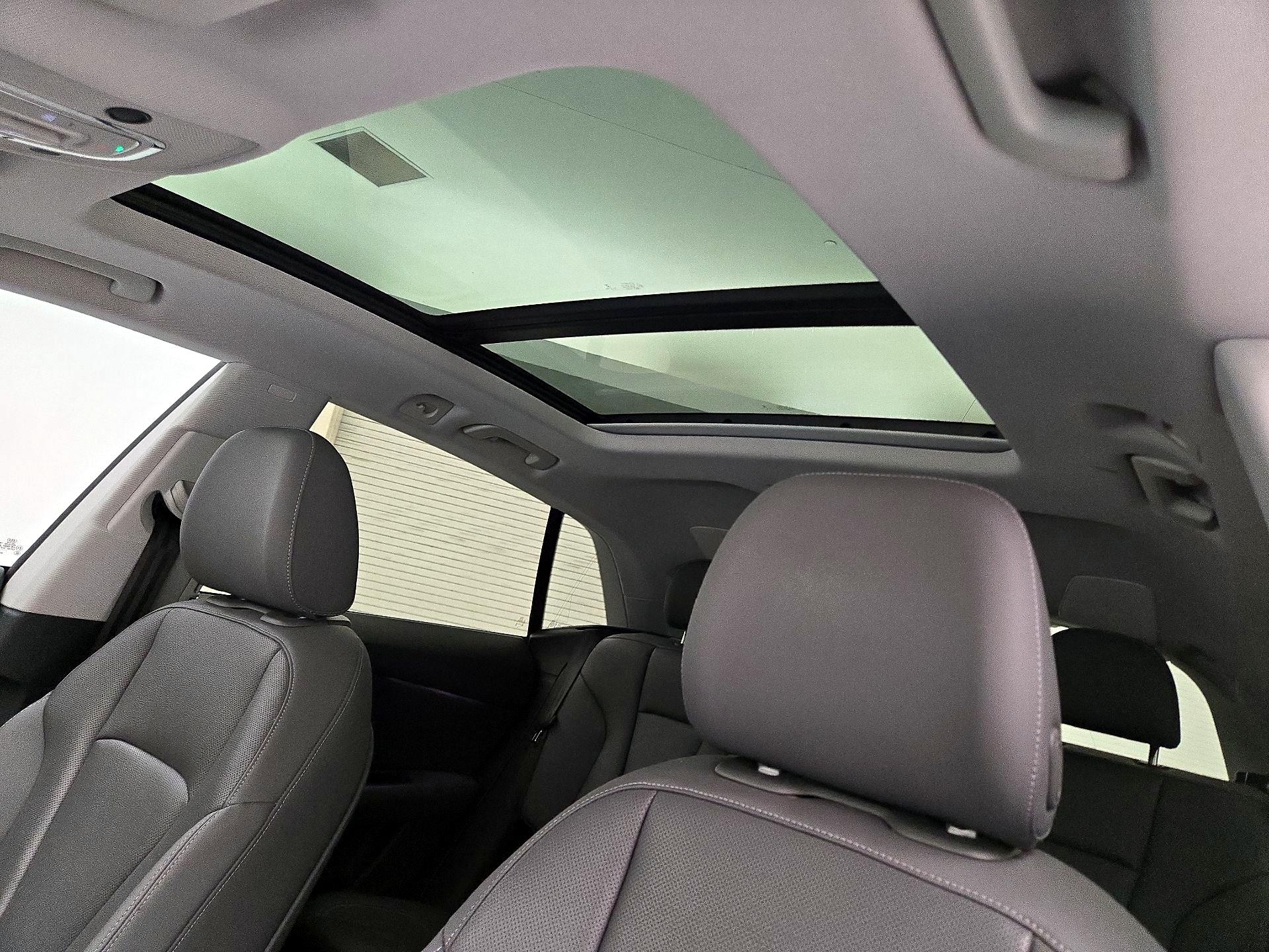 Thumbnail: 2020 Audi Q8 - 20