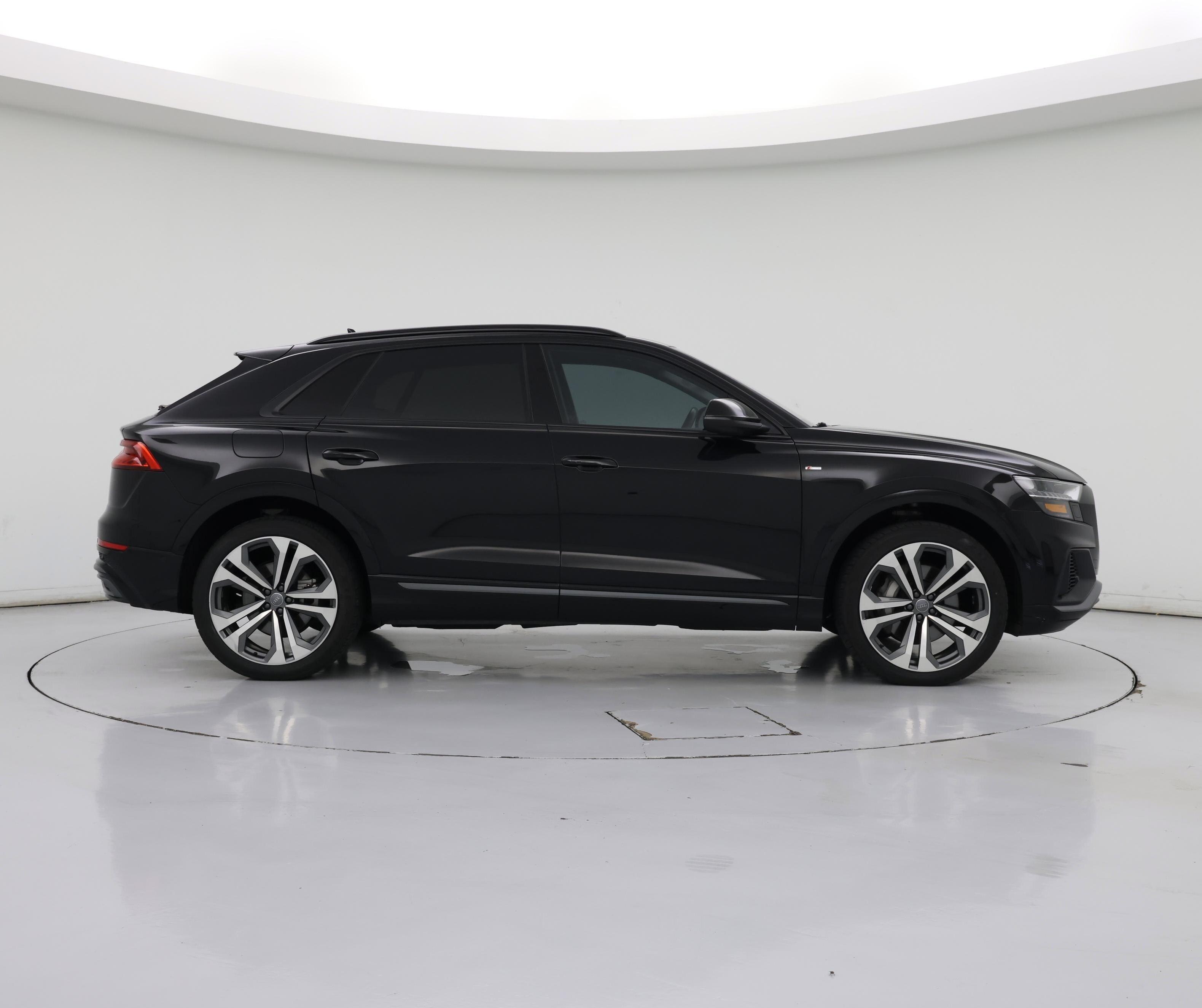Thumbnail: 2020 Audi Q8 - 7