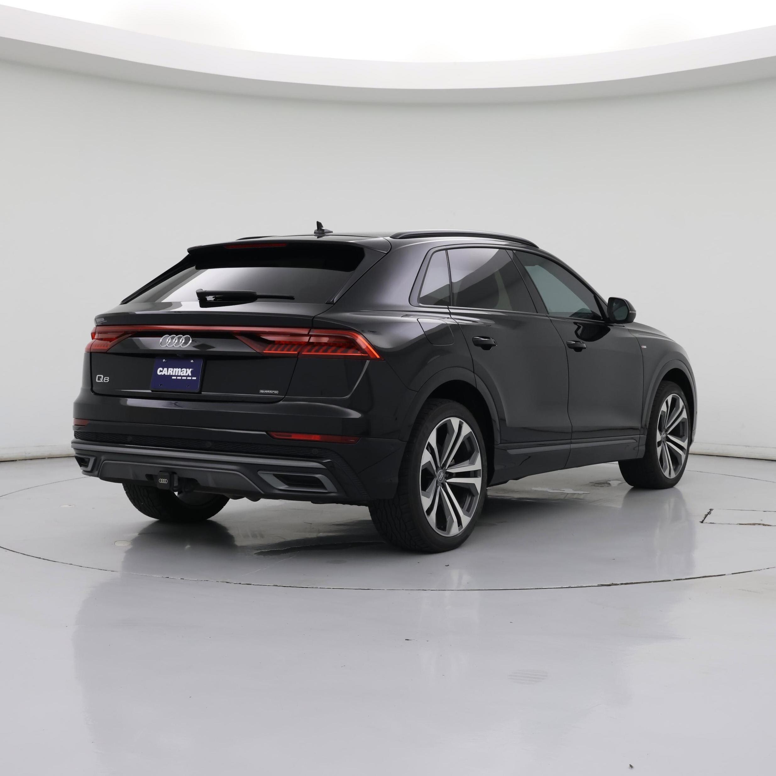 Thumbnail: 2020 Audi Q8 - 8