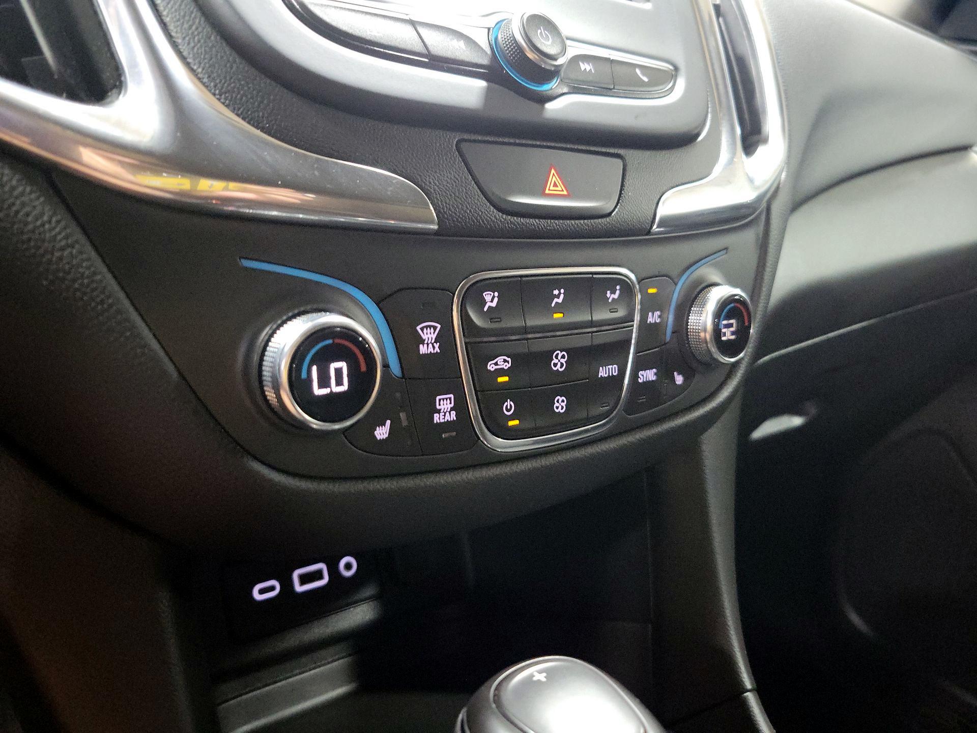 Thumbnail: 2021 Chevrolet Equinox - 16