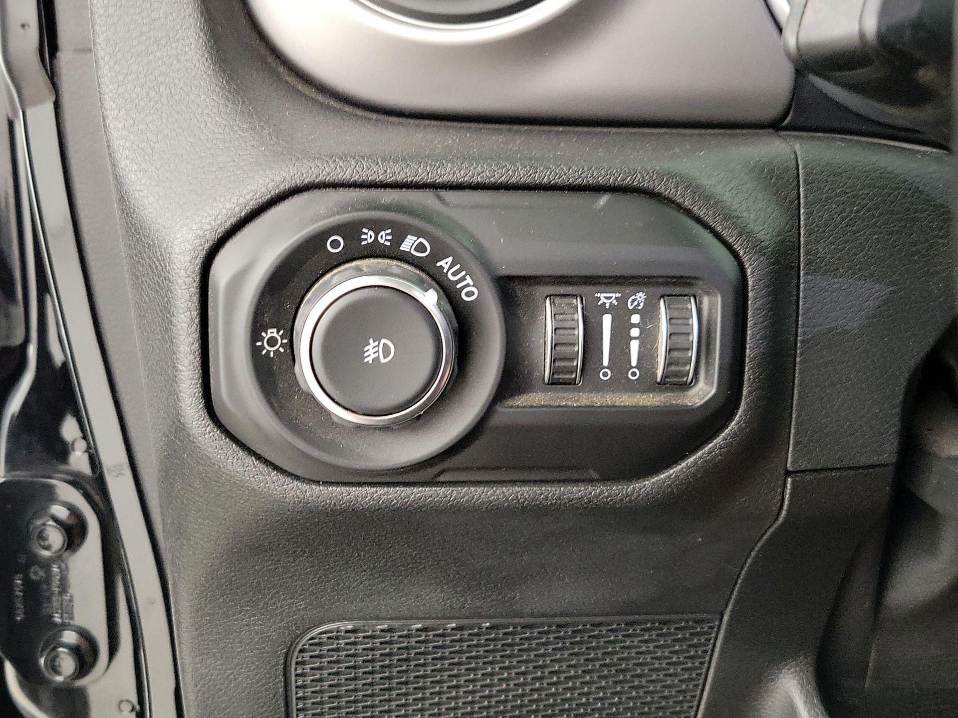 Thumbnail: 2021 Jeep Wrangler - 13