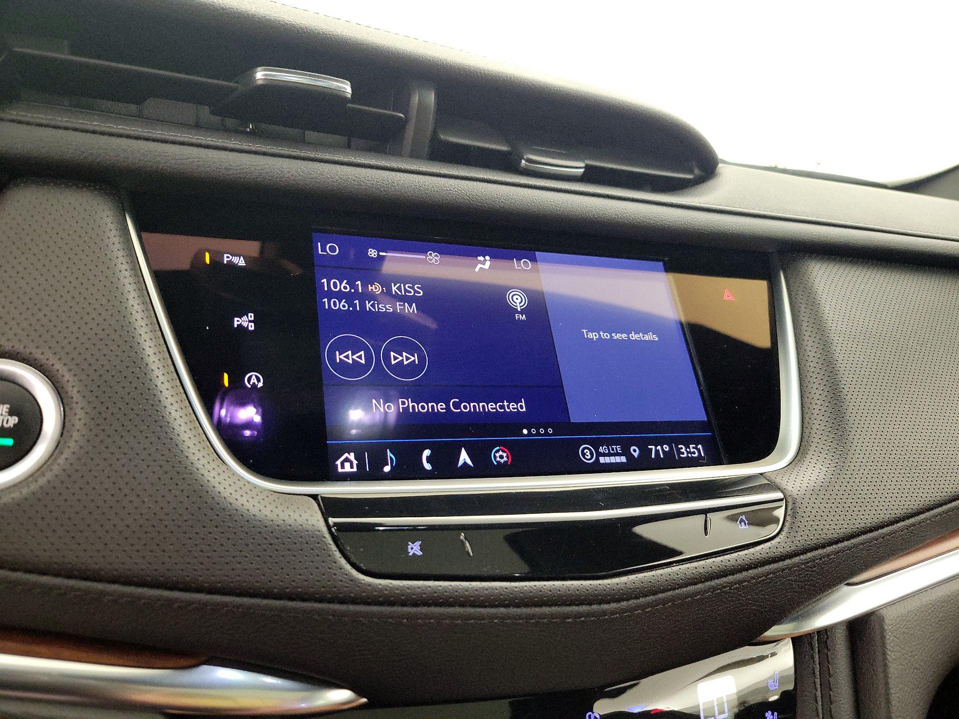 Thumbnail: 2022 Cadillac XT5 - 15