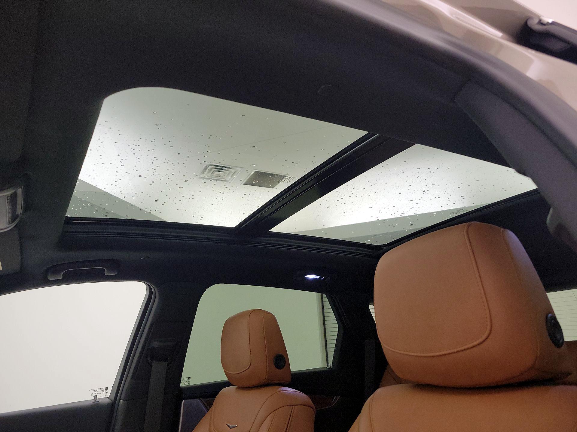 Thumbnail: 2022 Cadillac XT5 - 18