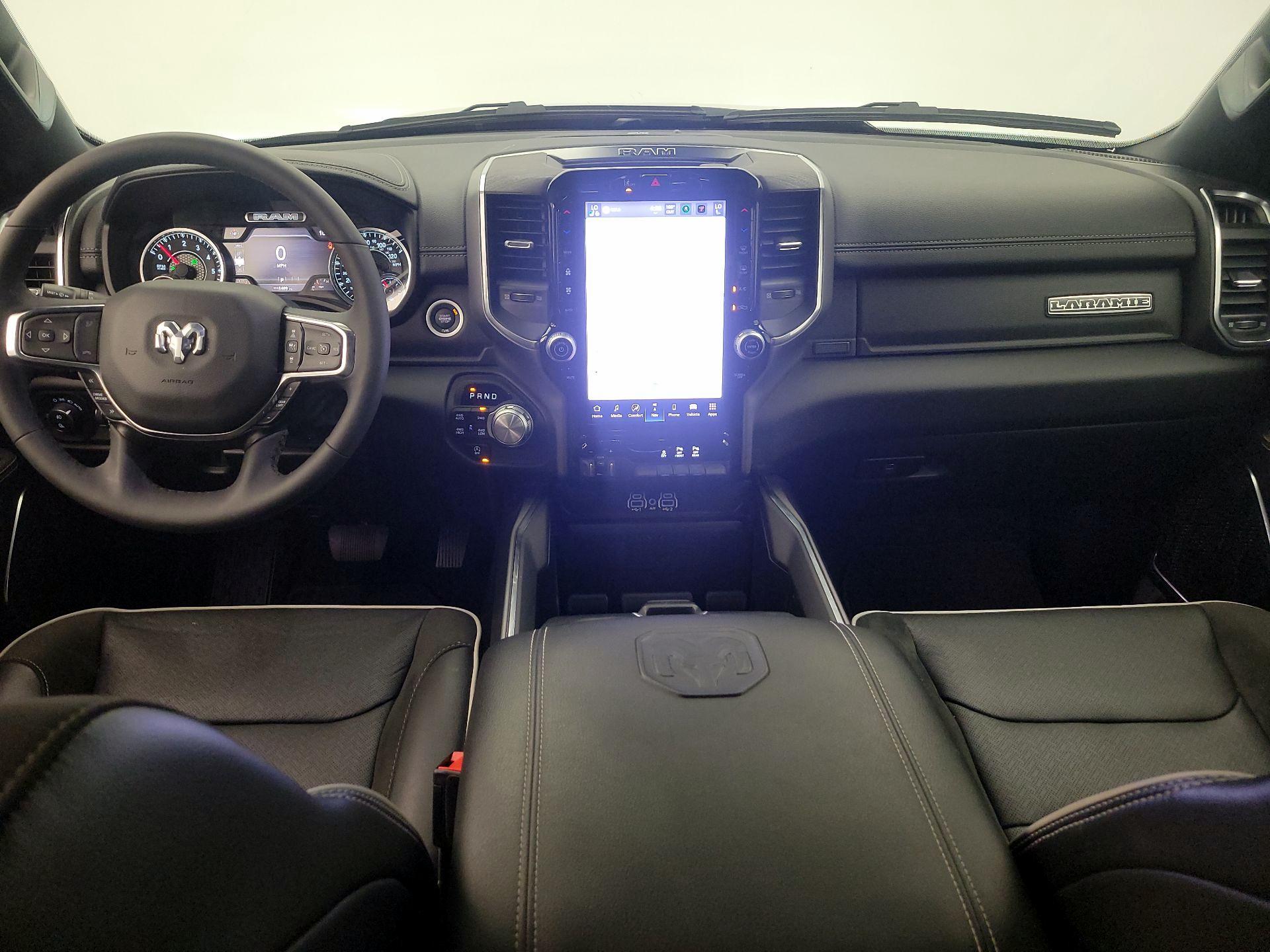Thumbnail: 2025 RAM 1500 - 9