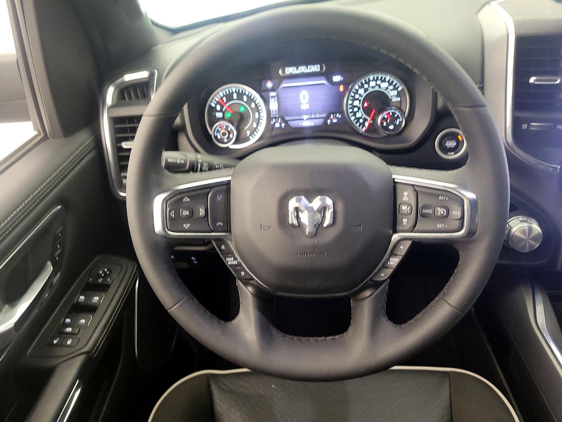 Thumbnail: 2025 RAM 1500 - 10