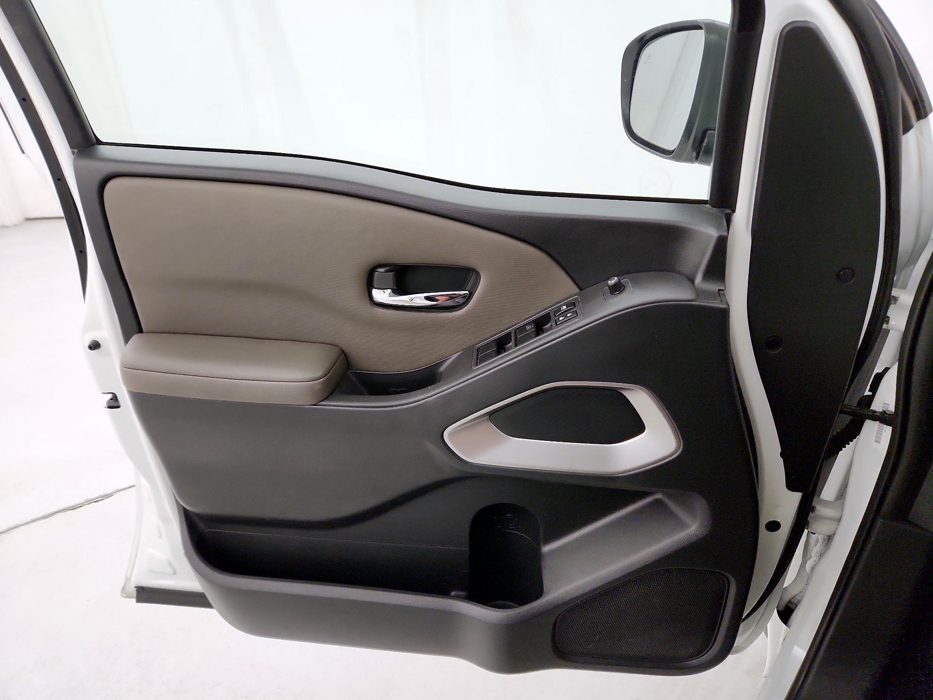 Thumbnail: 2022 Nissan Frontier - 12