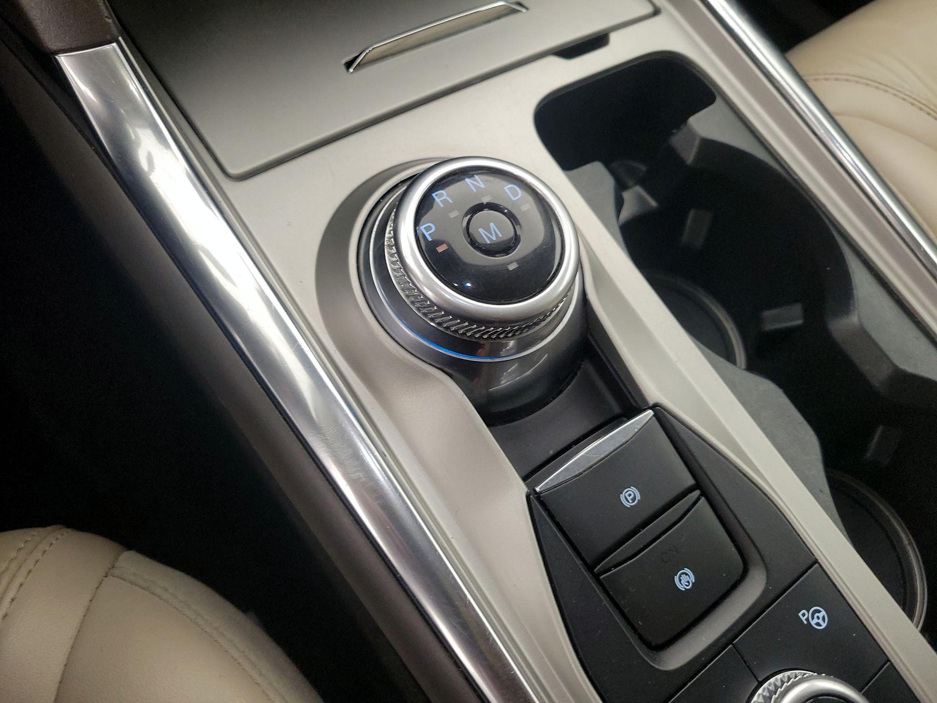 Thumbnail: 2021 Ford Explorer - 18