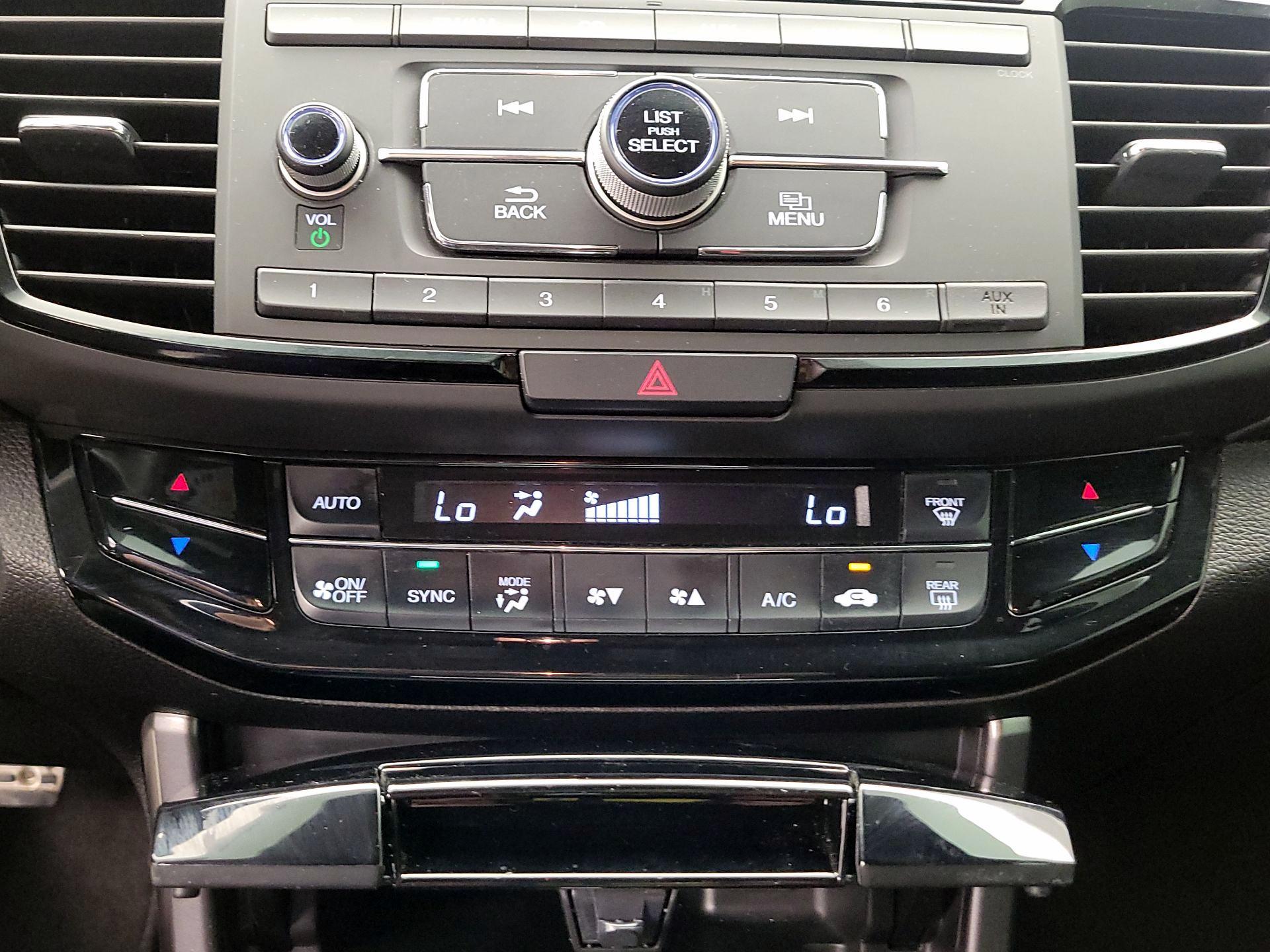 Thumbnail: 2016 Honda Accord - 16