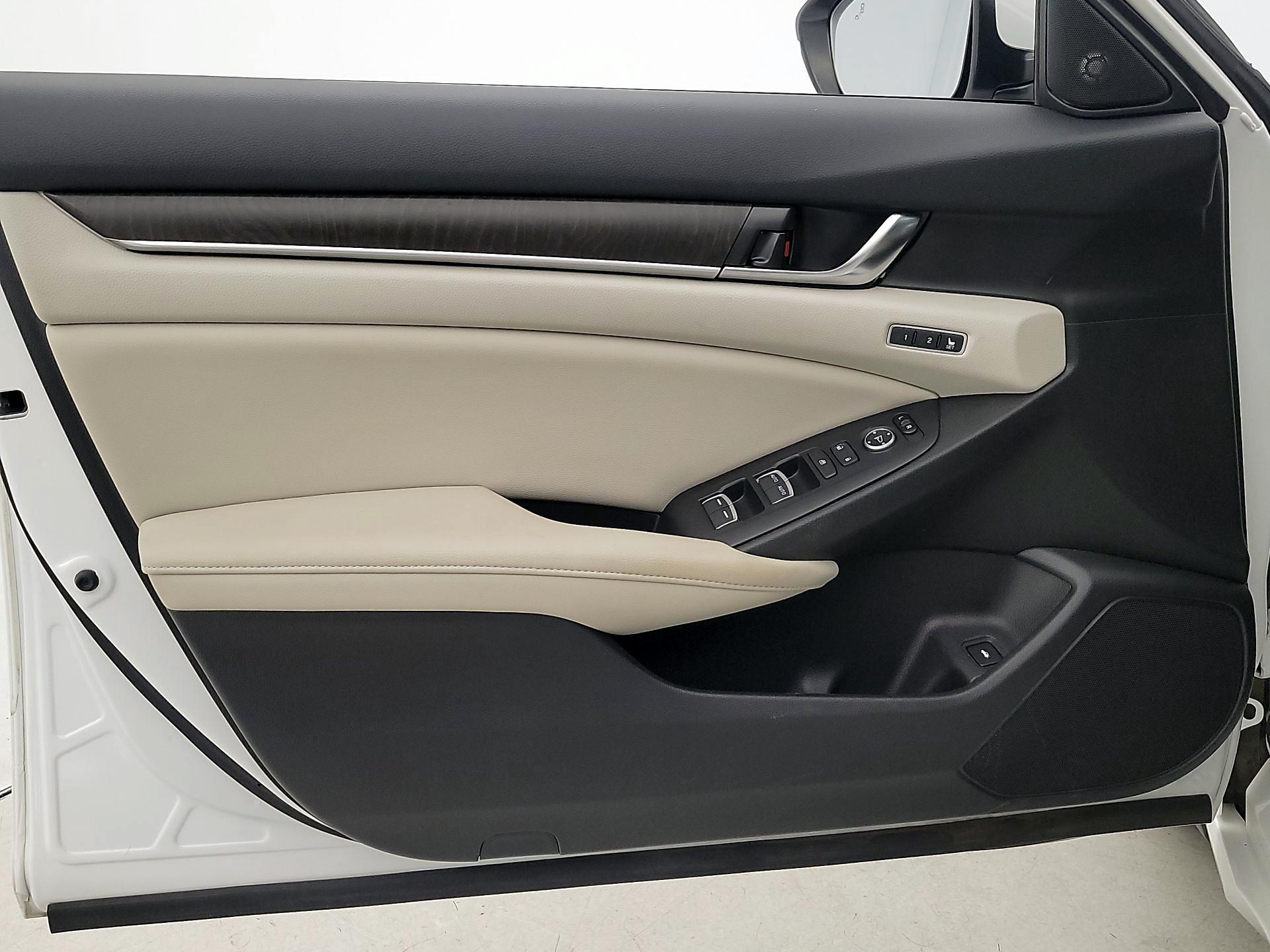 Thumbnail: 2020 Honda Accord - 12