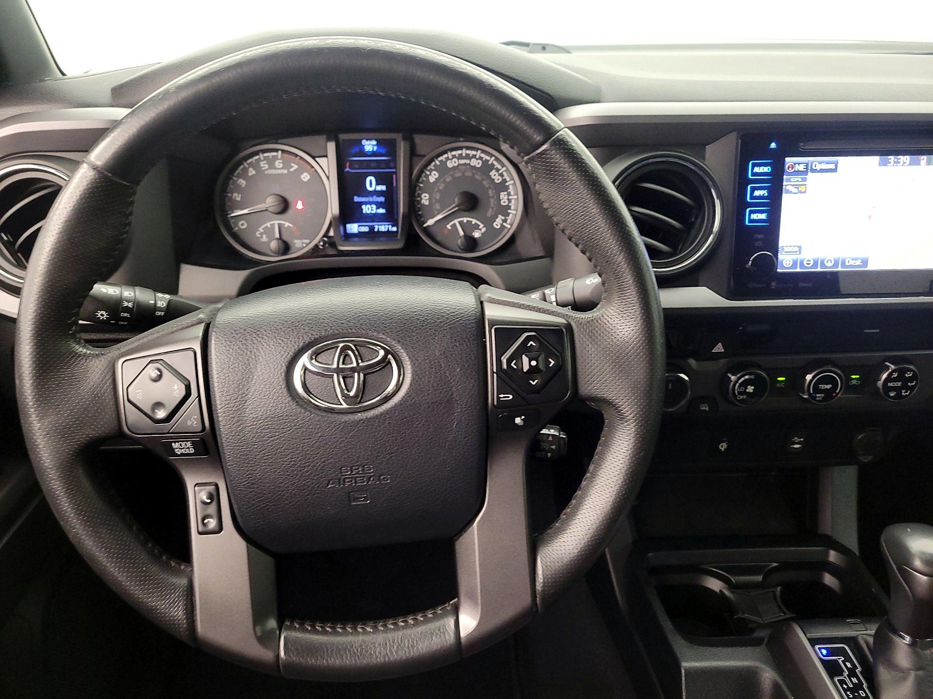 Thumbnail: 2017 Toyota Tacoma - 10
