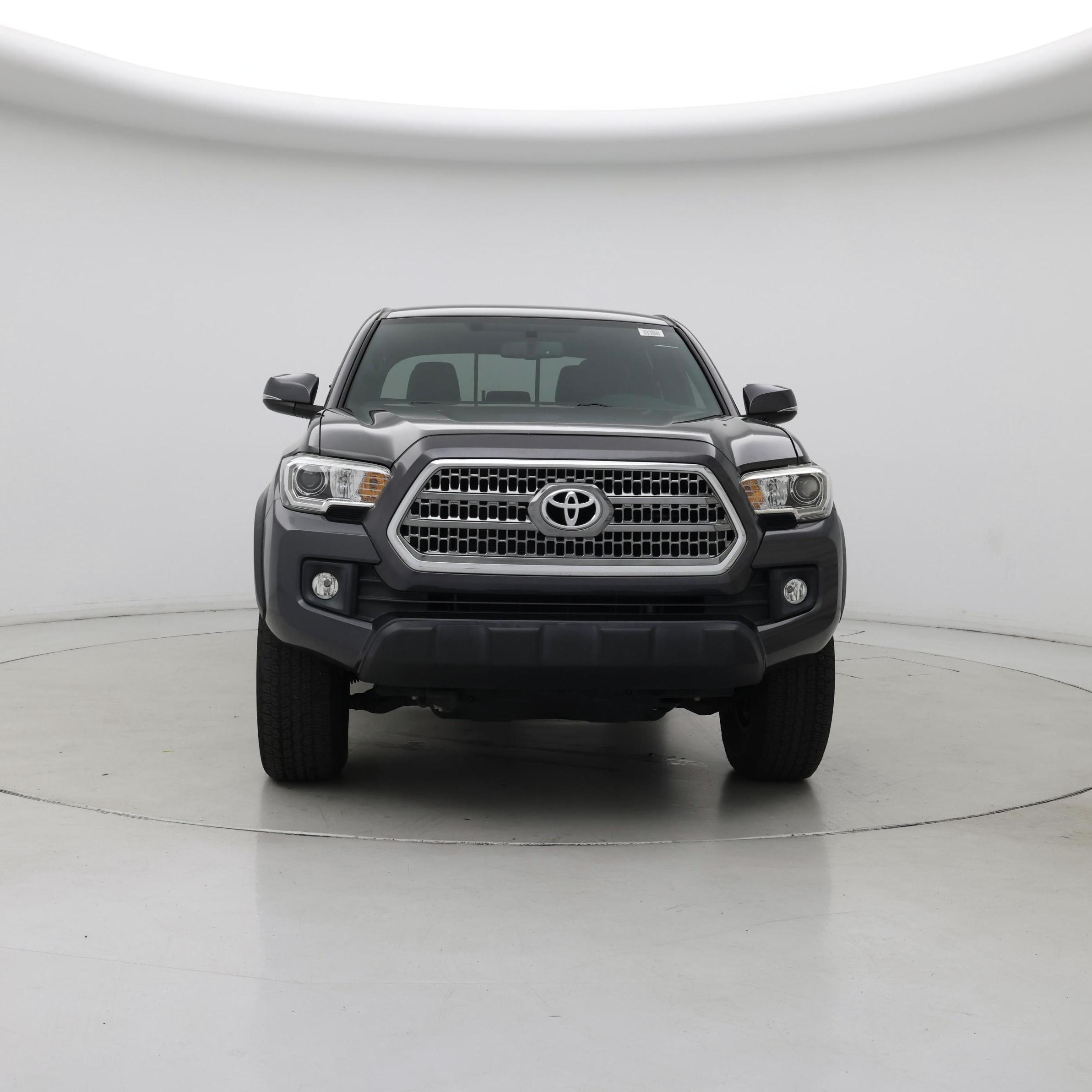 Thumbnail: 2017 Toyota Tacoma - 5