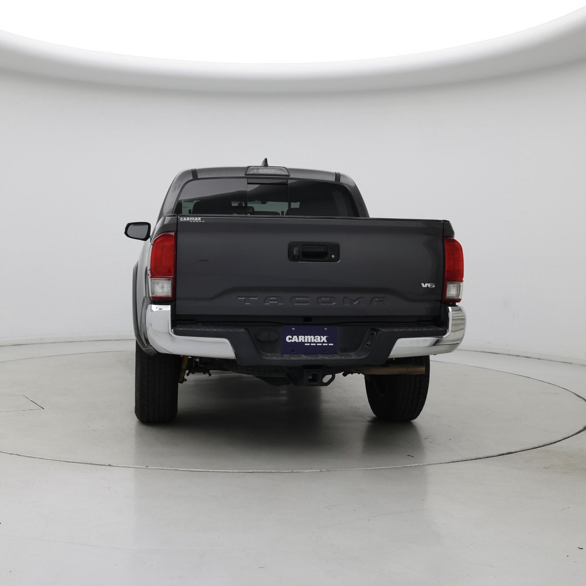 Thumbnail: 2017 Toyota Tacoma - 6