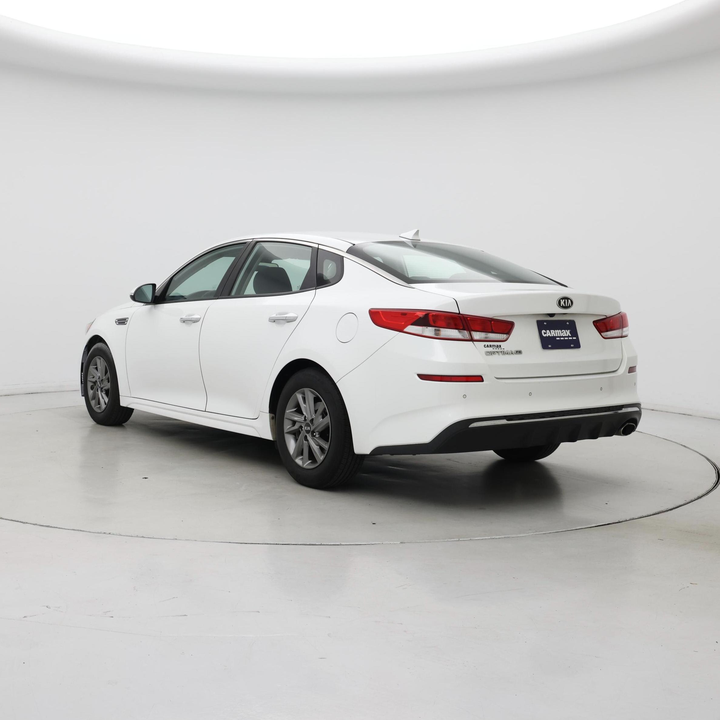 Thumbnail: 2019 Kia Optima - 2