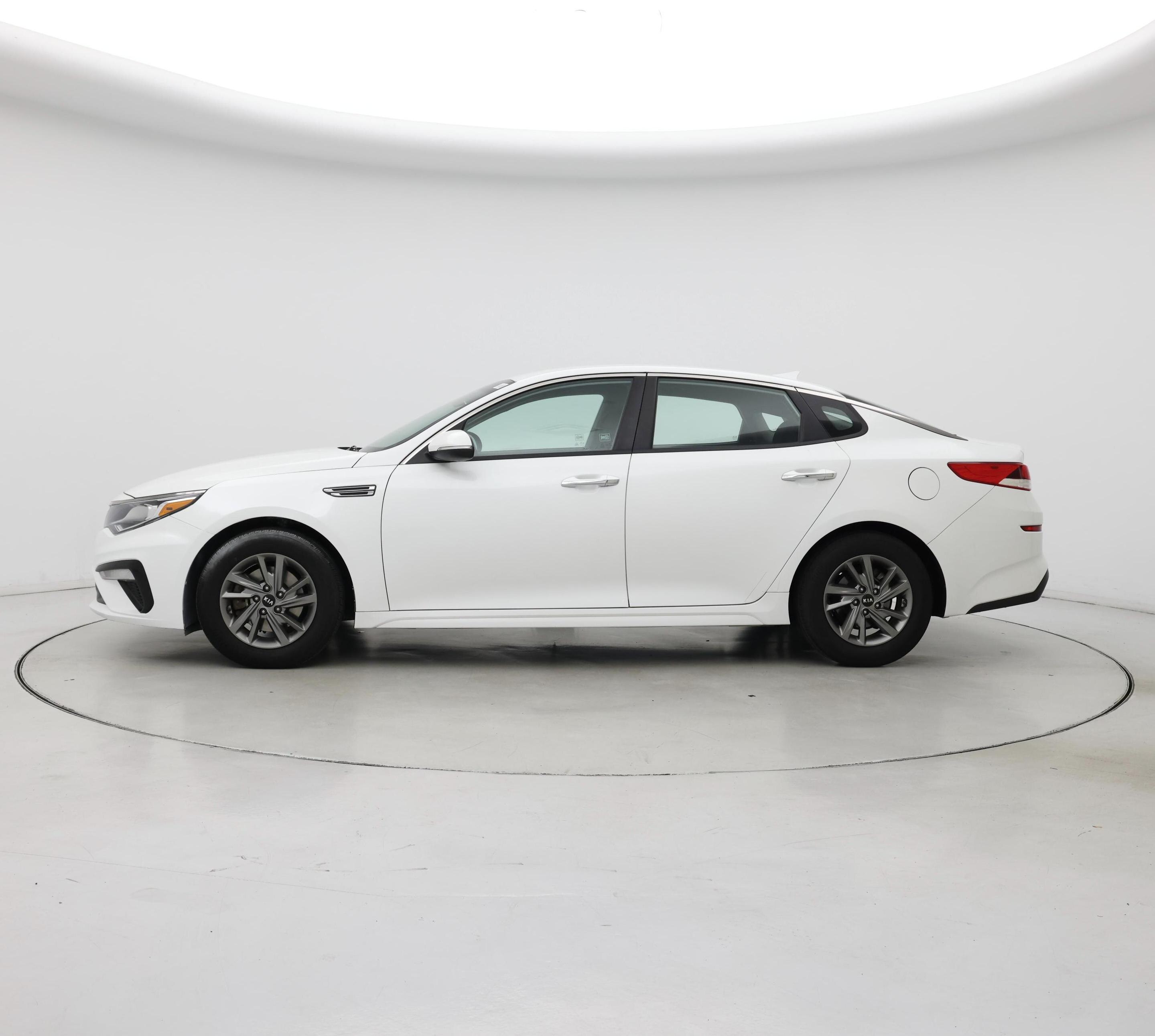 Thumbnail: 2019 Kia Optima - 3