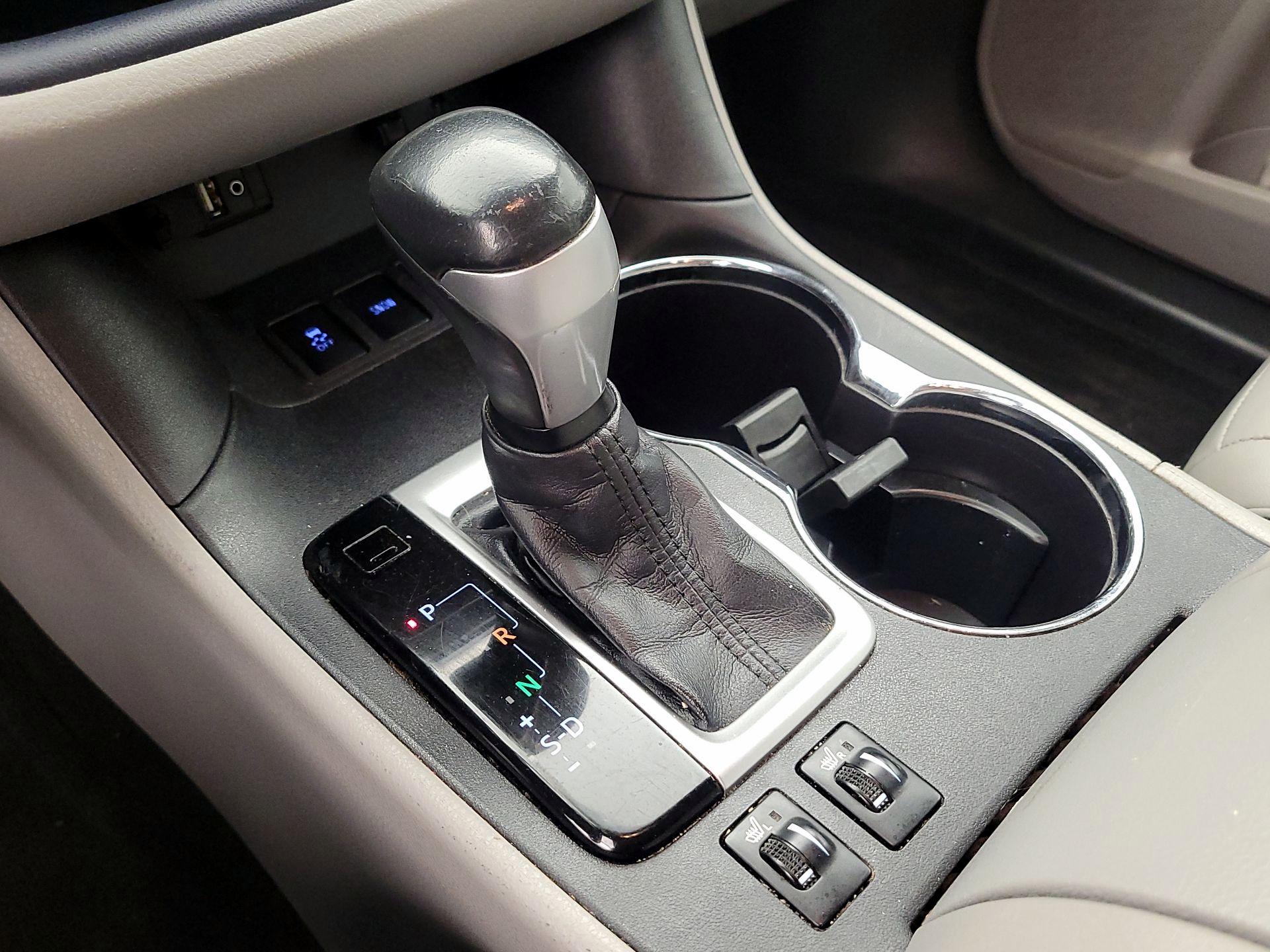 Thumbnail: 2016 Toyota Highlander - 18
