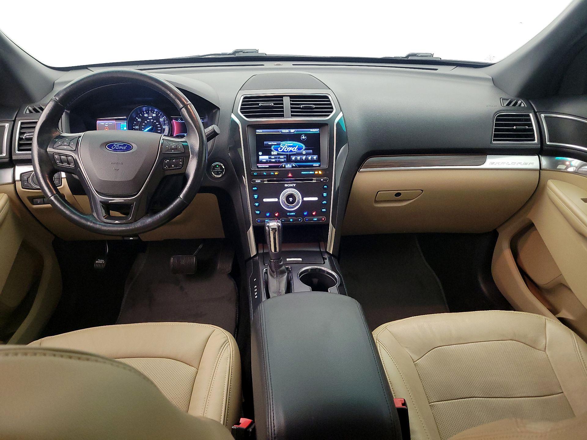 Thumbnail: 2016 Ford Explorer - 9