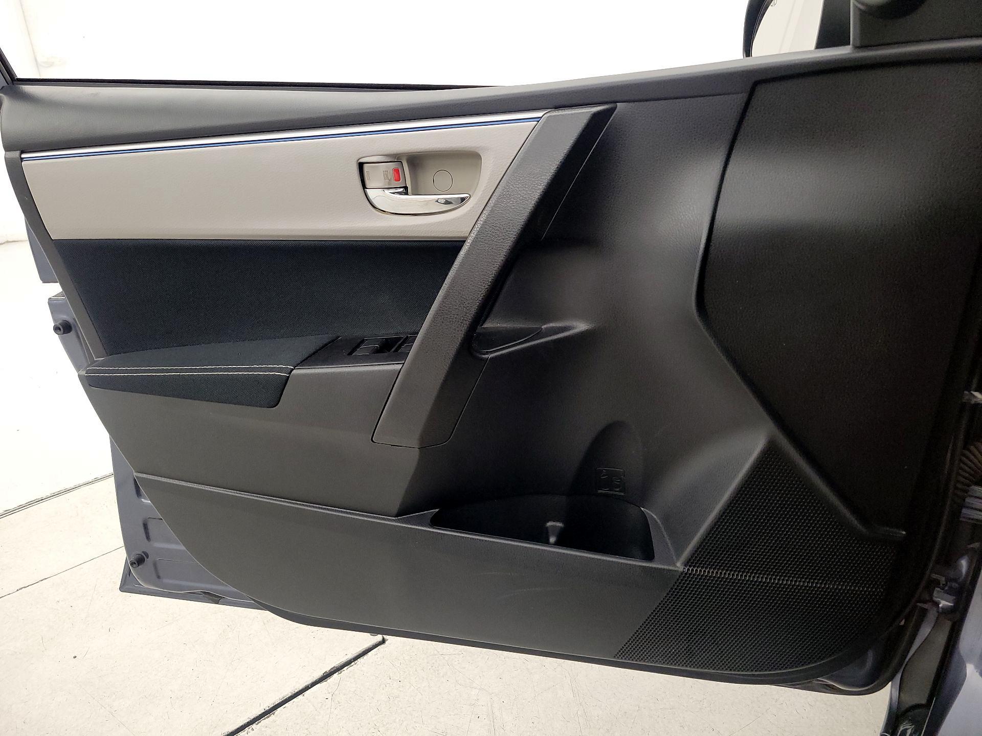 Thumbnail: 2016 Toyota Corolla - 12