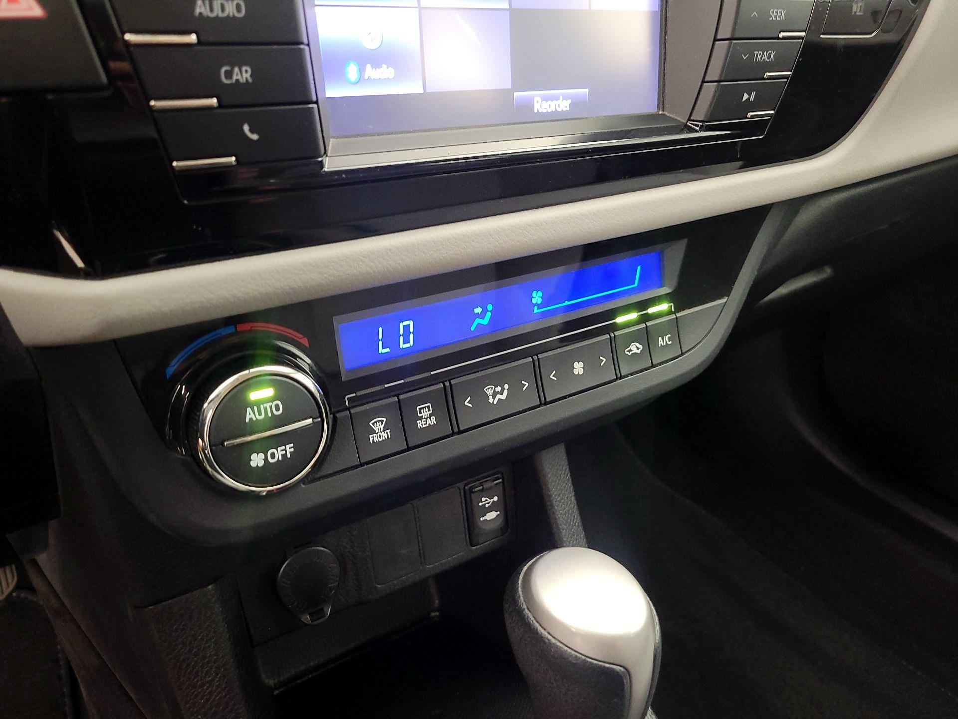 Thumbnail: 2016 Toyota Corolla - 16