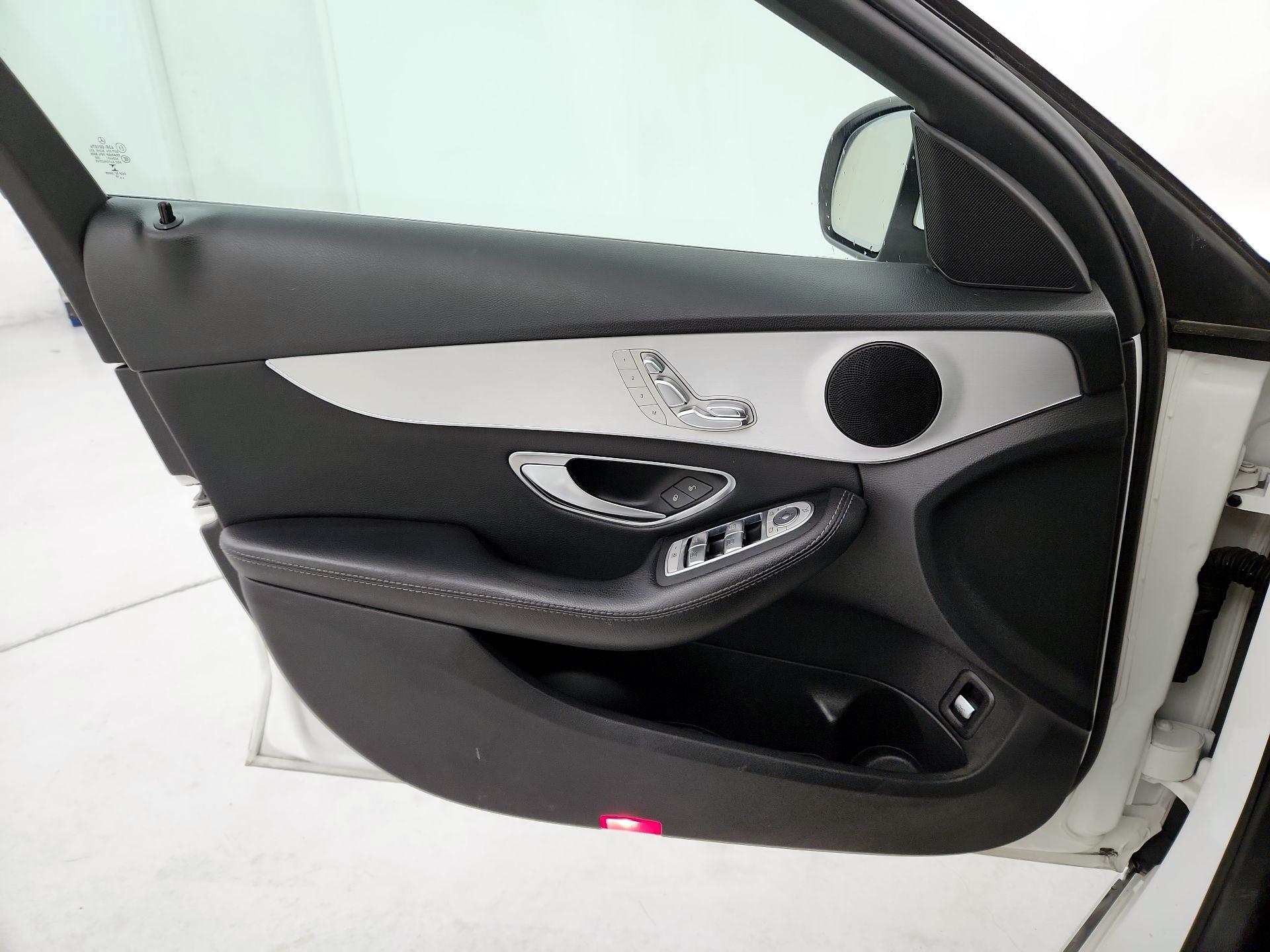 Thumbnail: 2018 Mercedes-Benz C-Class - 12