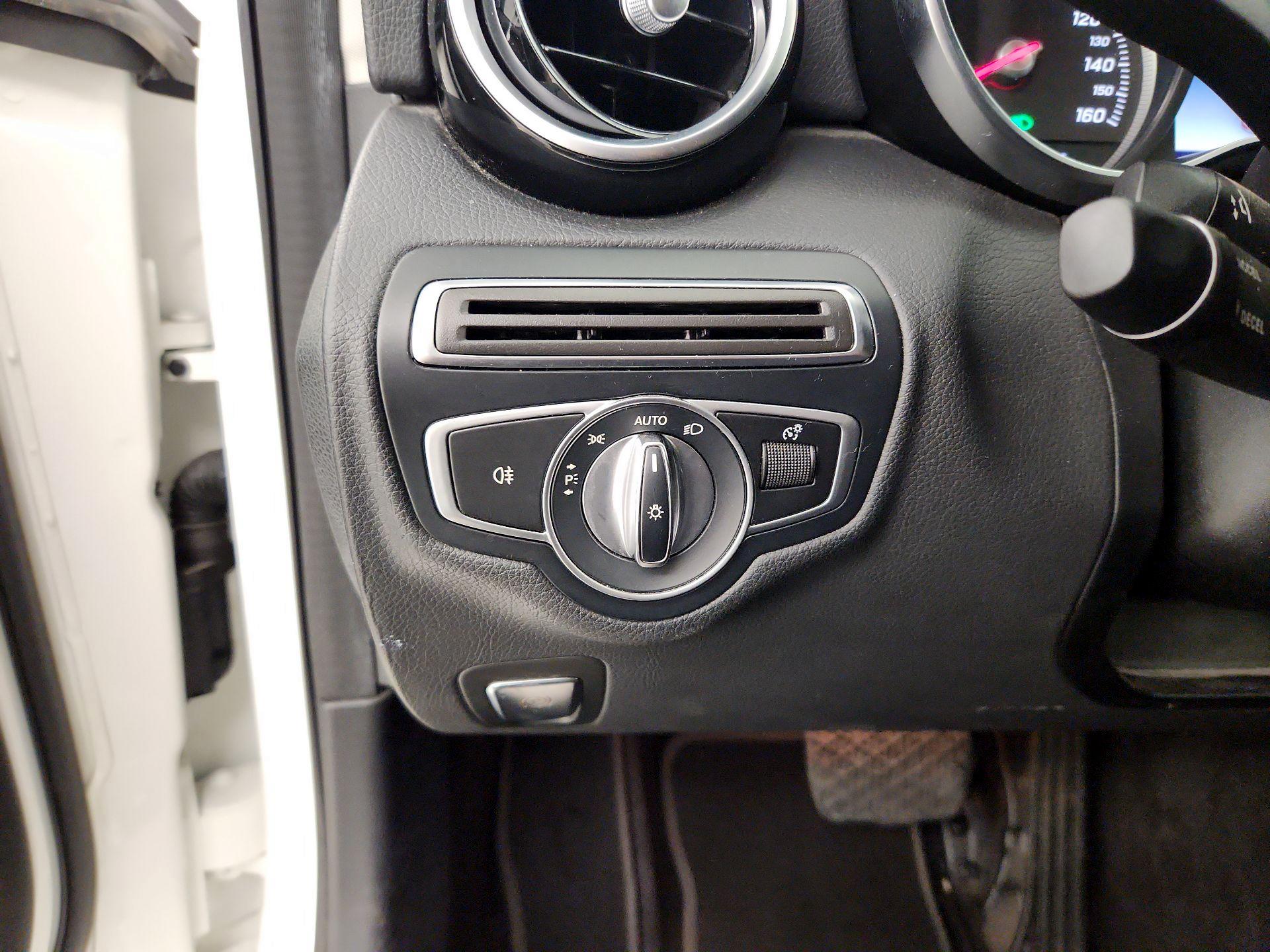 Thumbnail: 2018 Mercedes-Benz C-Class - 13