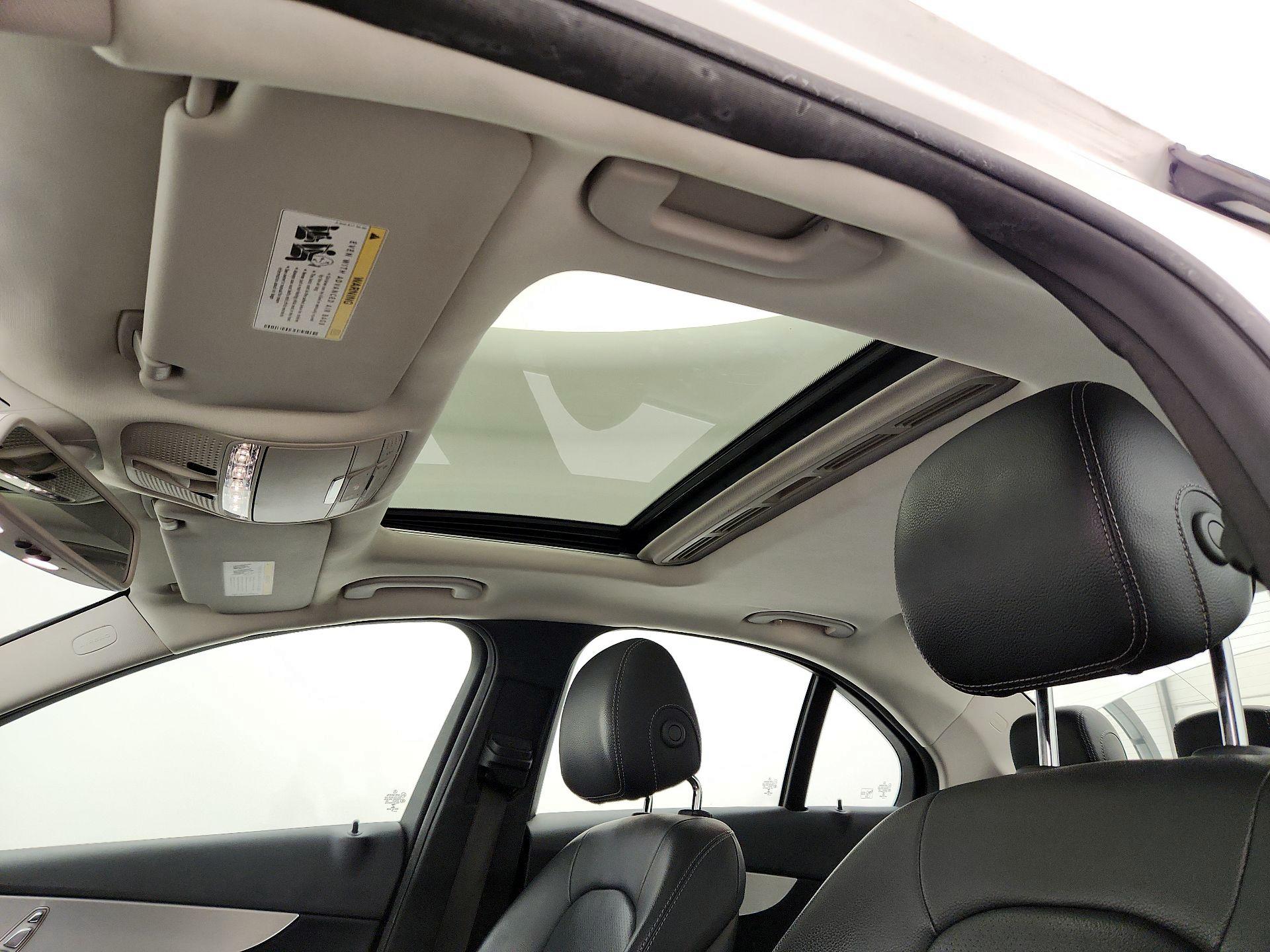 Thumbnail: 2018 Mercedes-Benz C-Class - 19