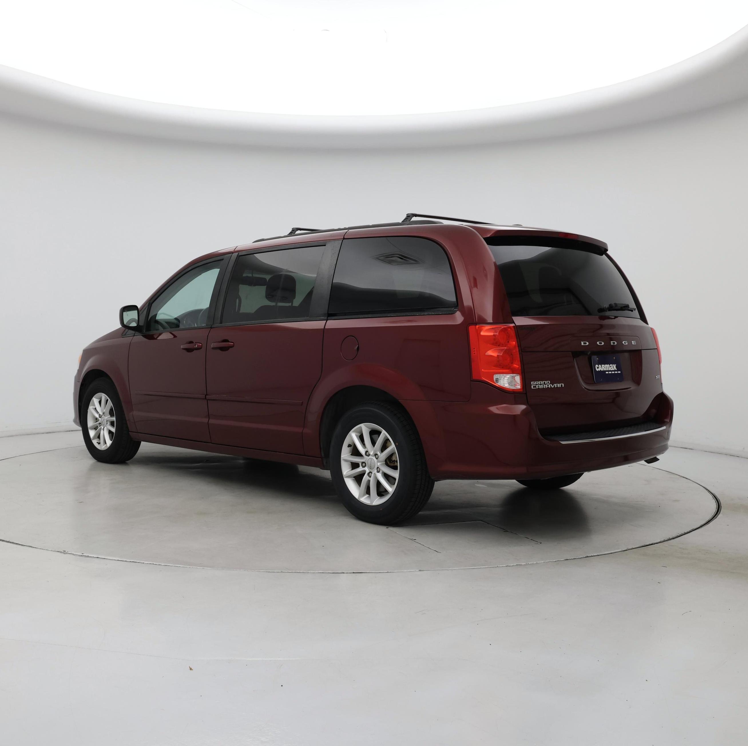 Thumbnail: 2016 Dodge Grand Caravan - 2