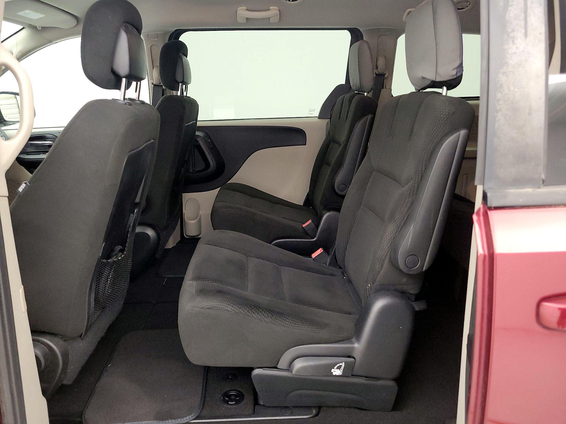 Thumbnail: 2016 Dodge Grand Caravan - 19