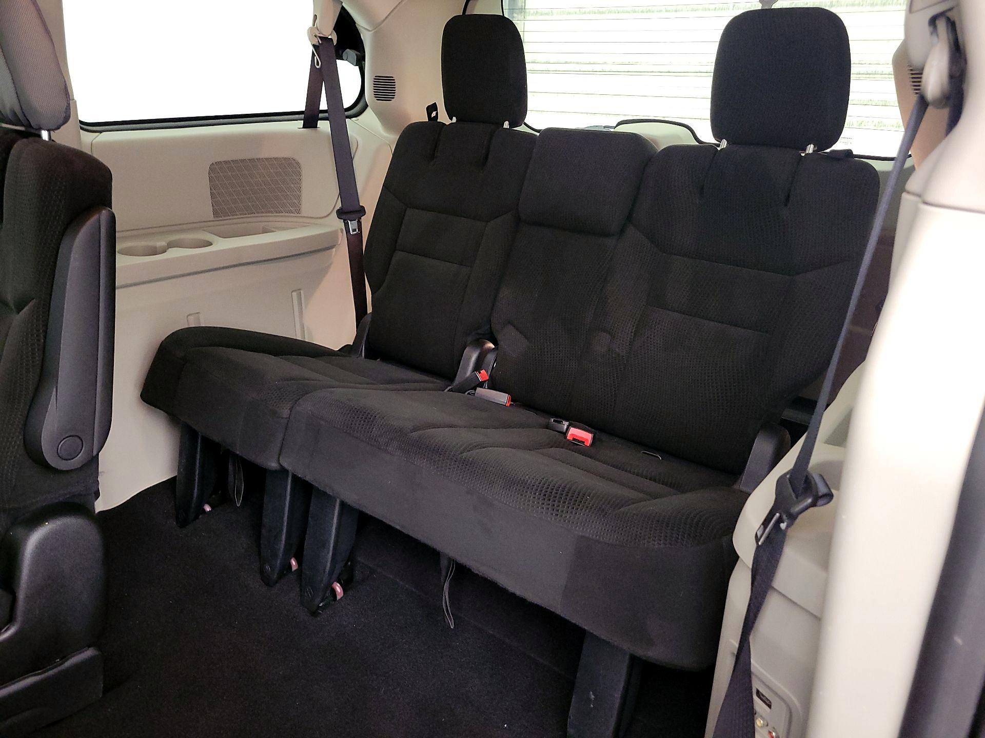 Thumbnail: 2016 Dodge Grand Caravan - 20