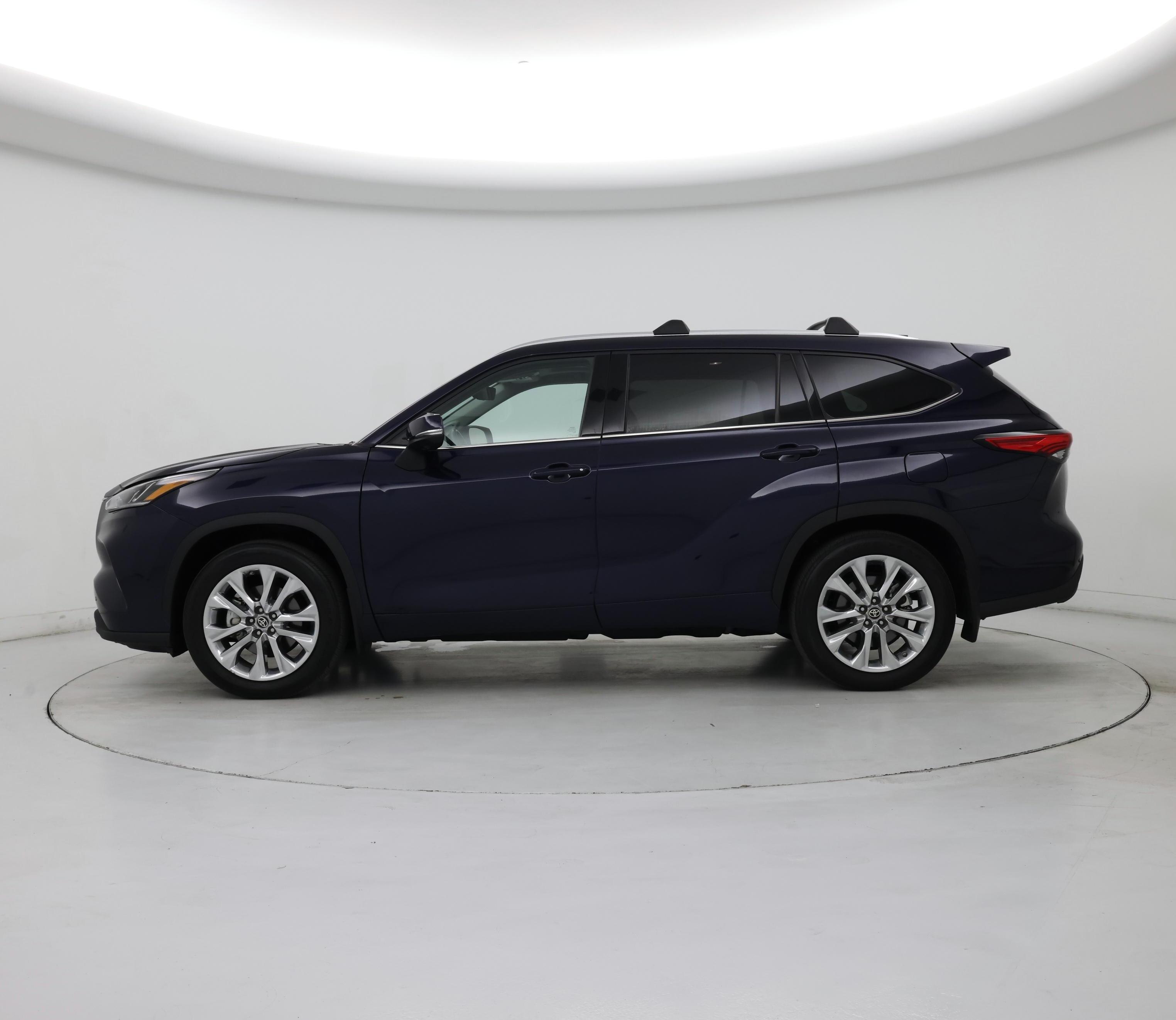 Thumbnail: 2023 Toyota Highlander - 3