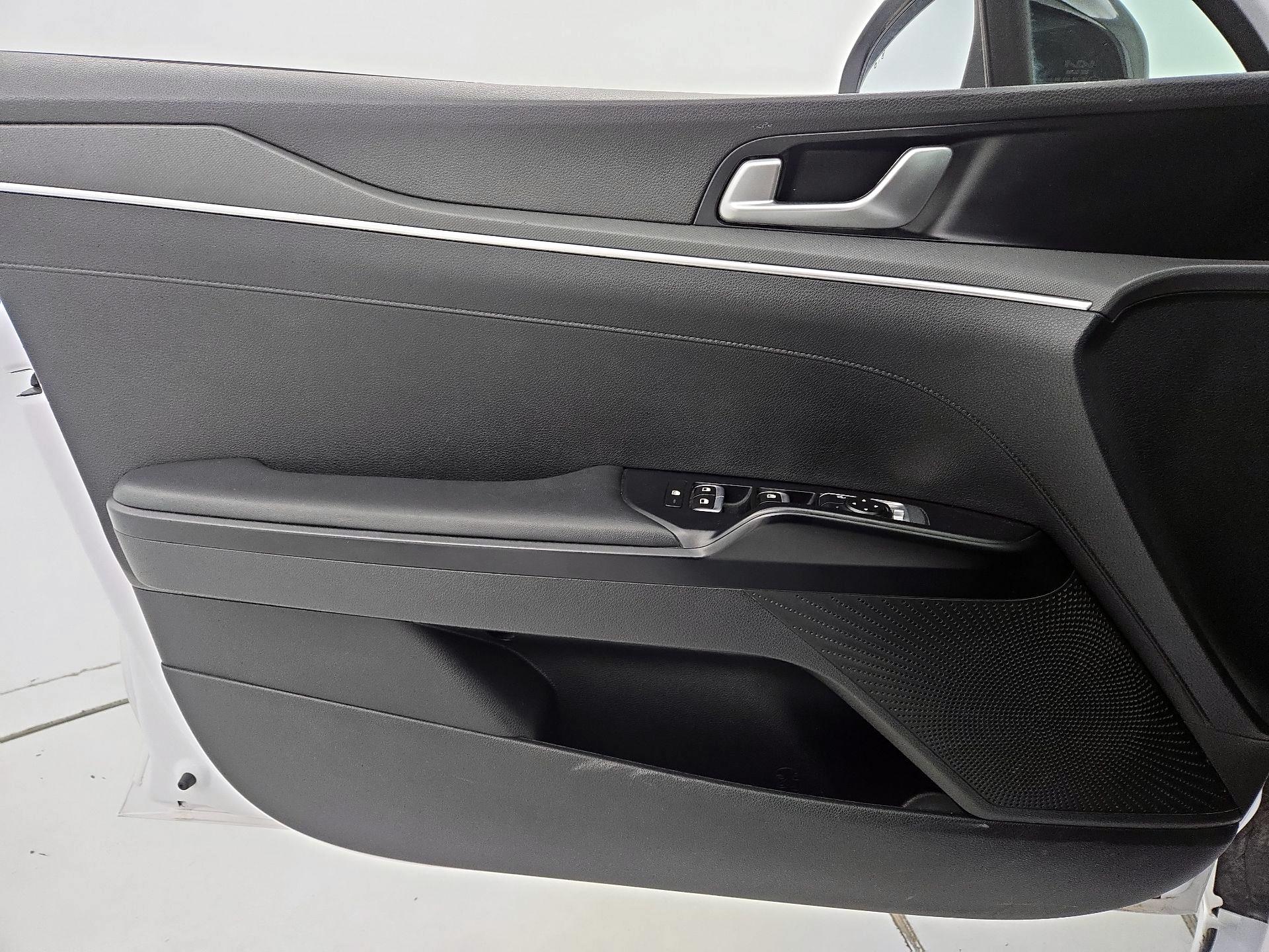 Thumbnail: 2022 Kia K5 - 12