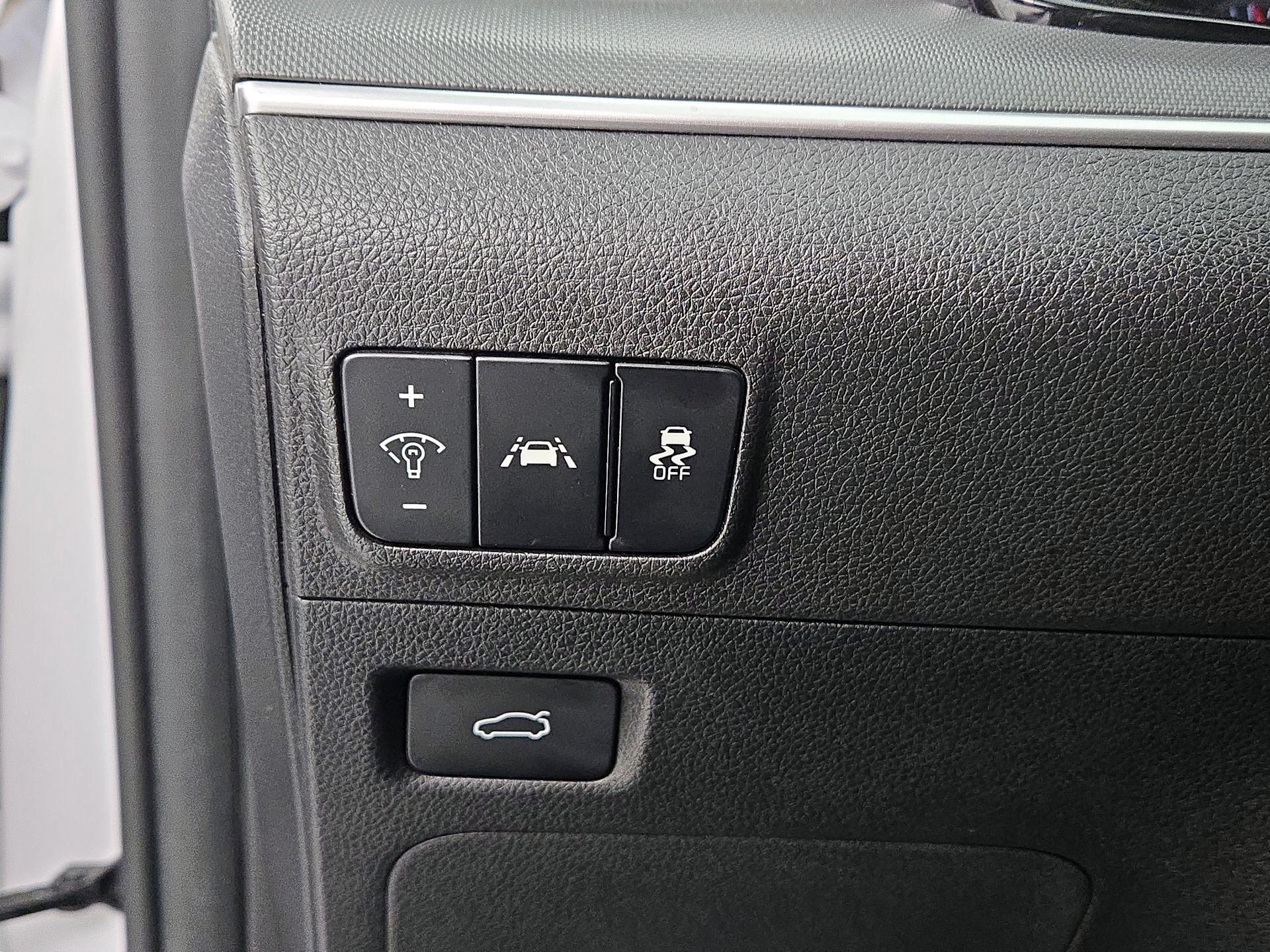 Thumbnail: 2022 Kia K5 - 13