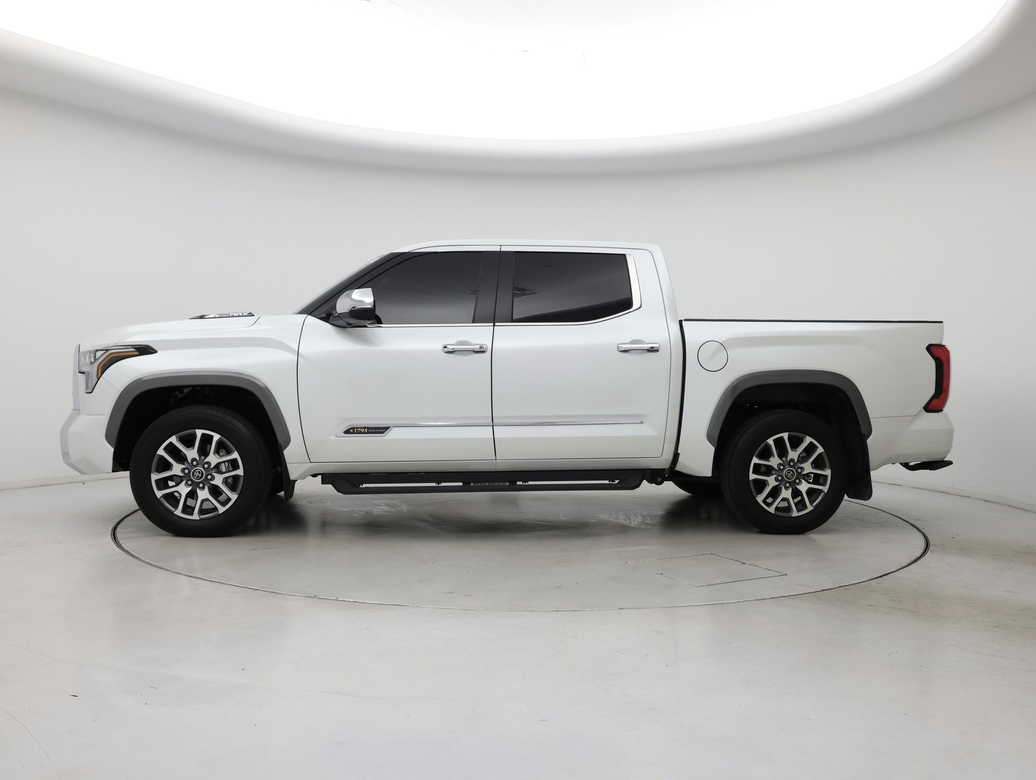Thumbnail: 2024 Toyota Tundra - 3