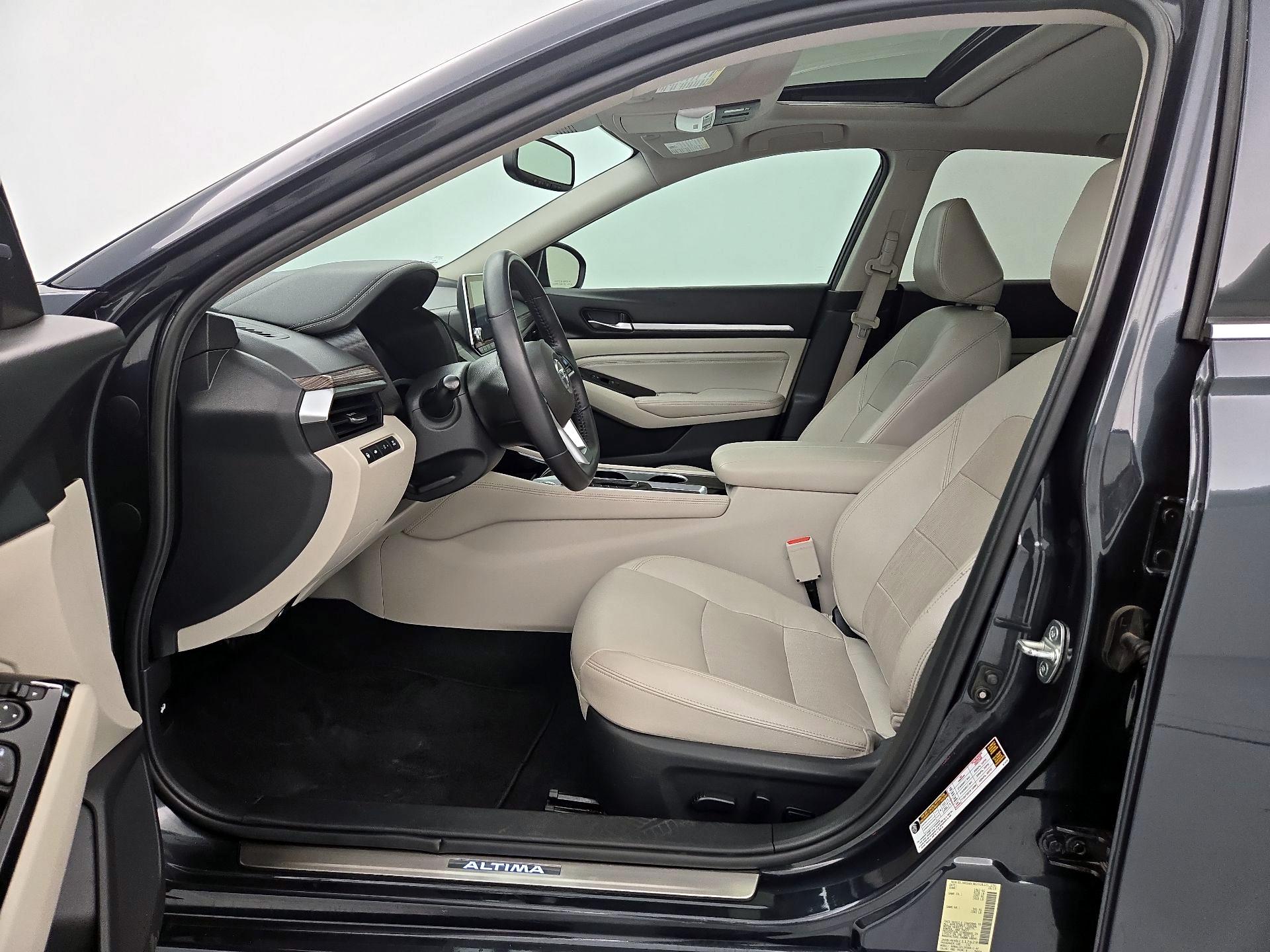 Thumbnail: 2020 Nissan Altima - 11