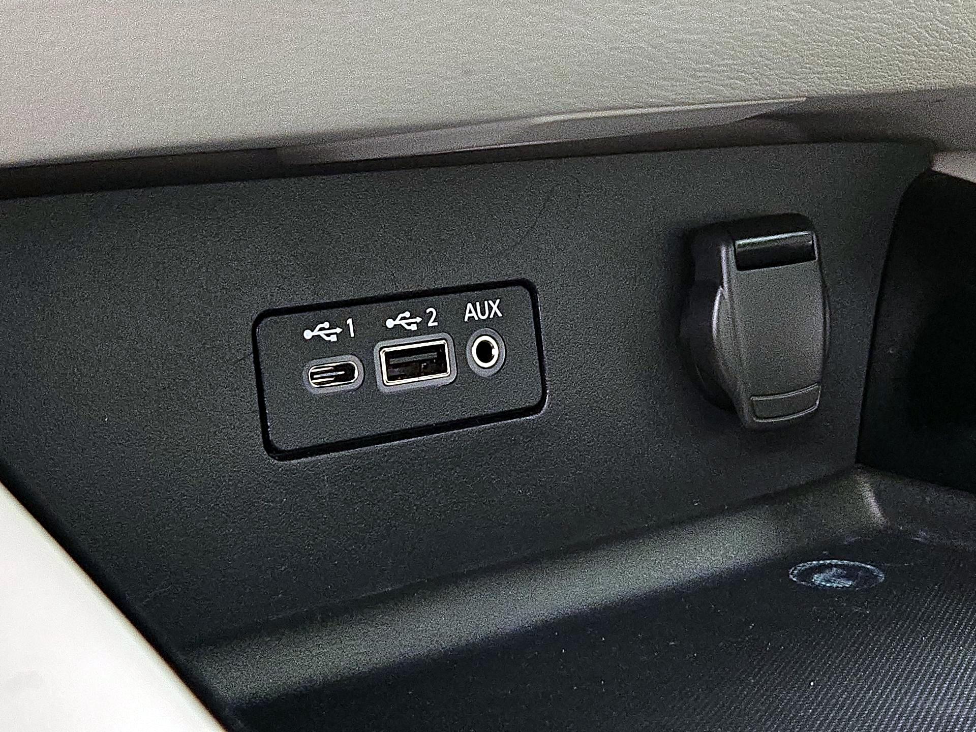 Thumbnail: 2020 Nissan Altima - 18