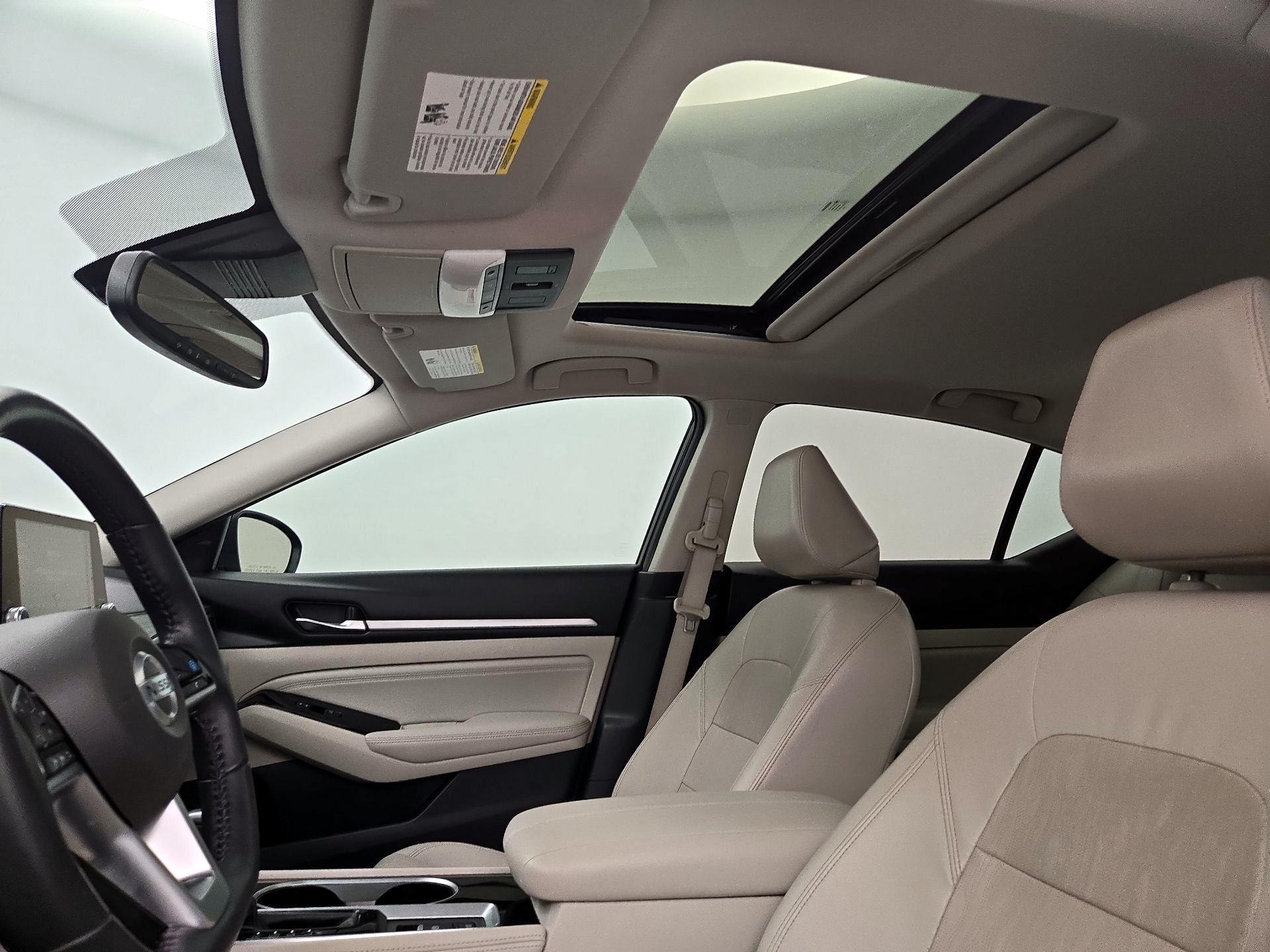 Thumbnail: 2020 Nissan Altima - 19