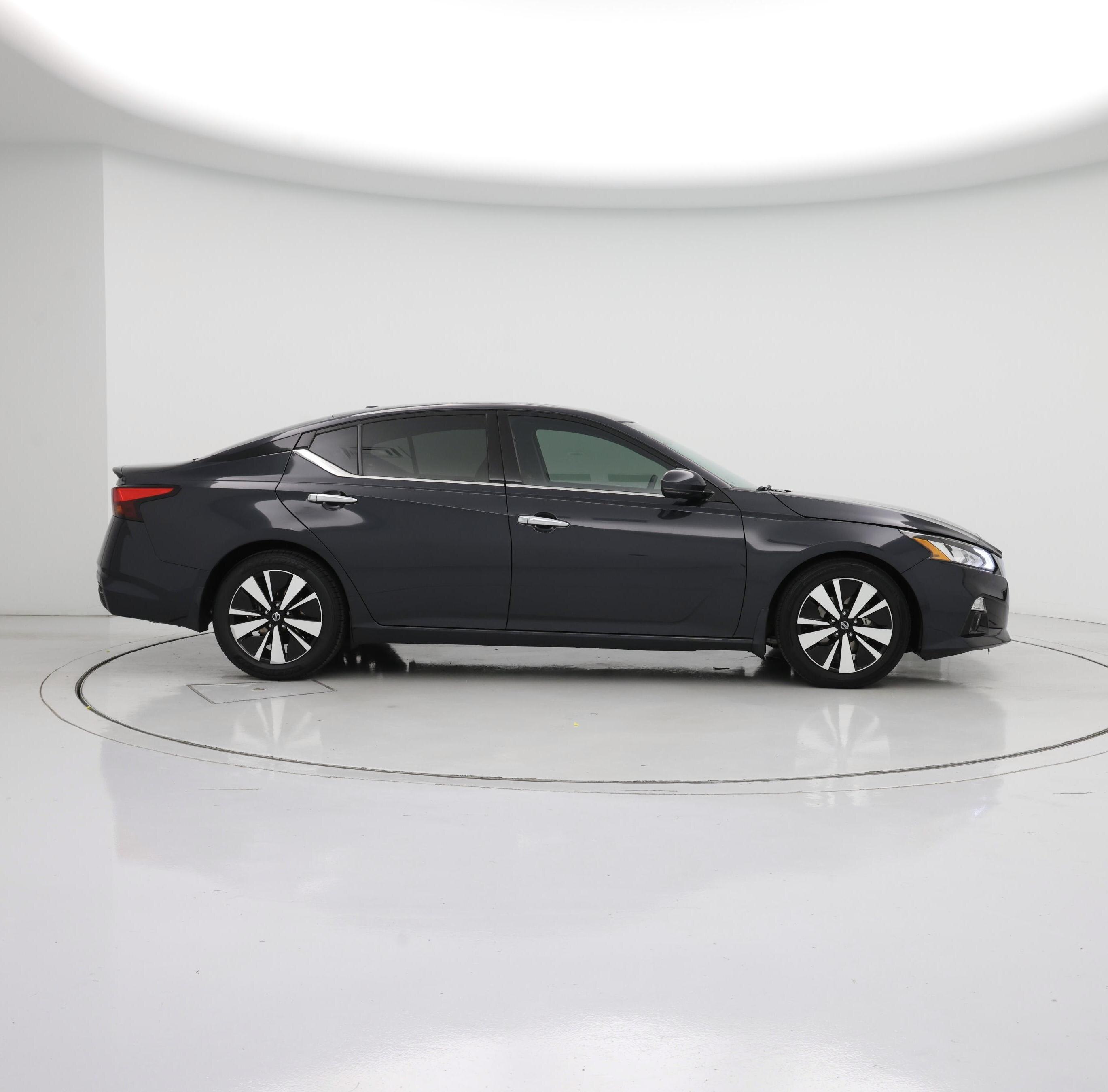 Thumbnail: 2020 Nissan Altima - 7