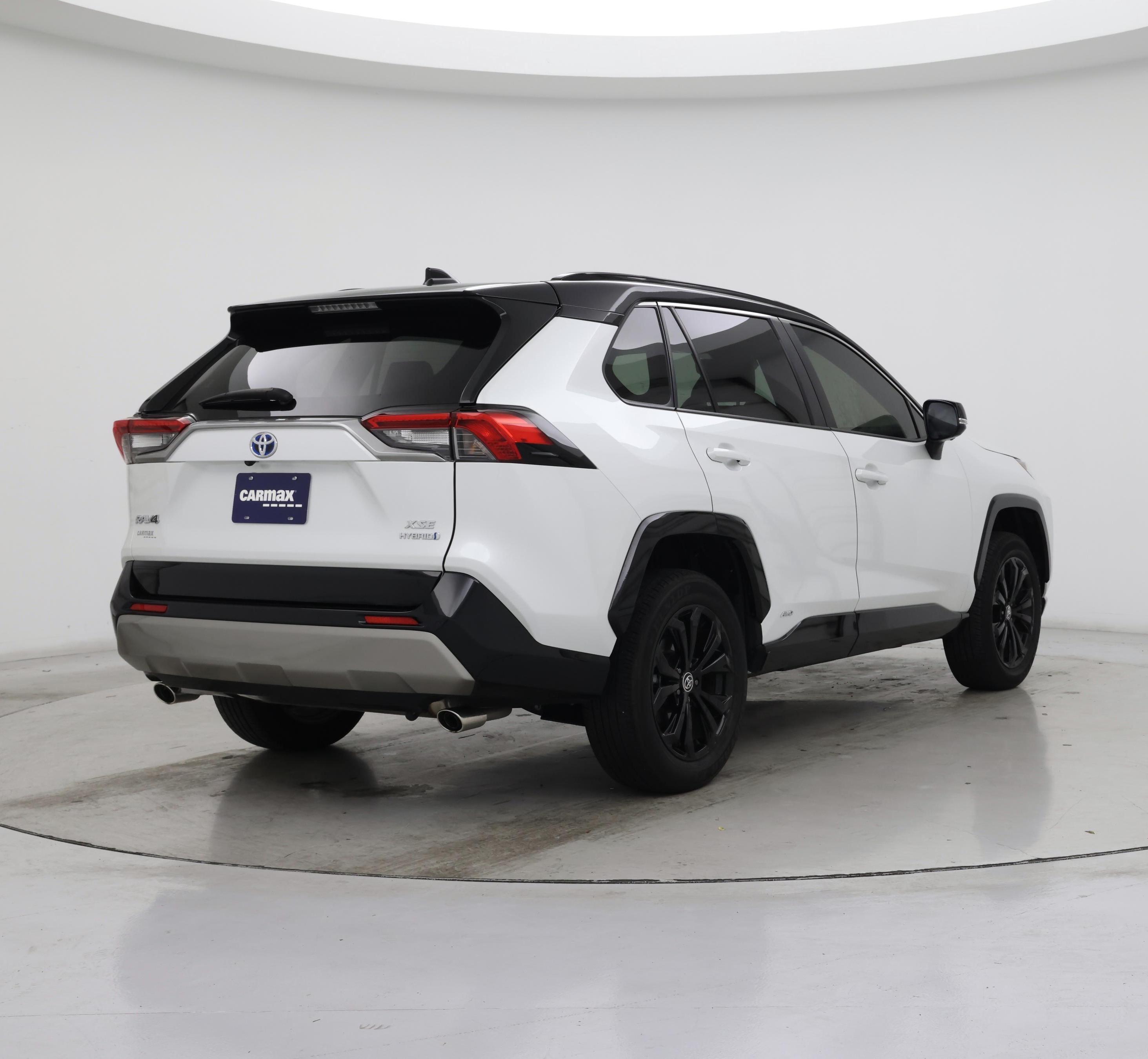 Thumbnail: 2023 Toyota RAV4 - 8