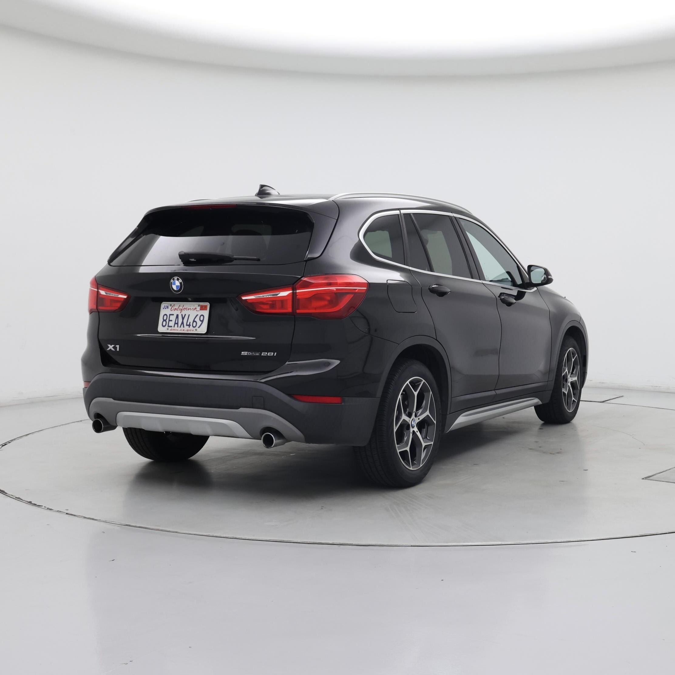 Thumbnail: 2018 BMW X1 - 8