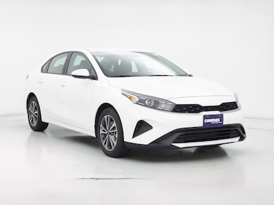 White 2023 Kia Forte LXS