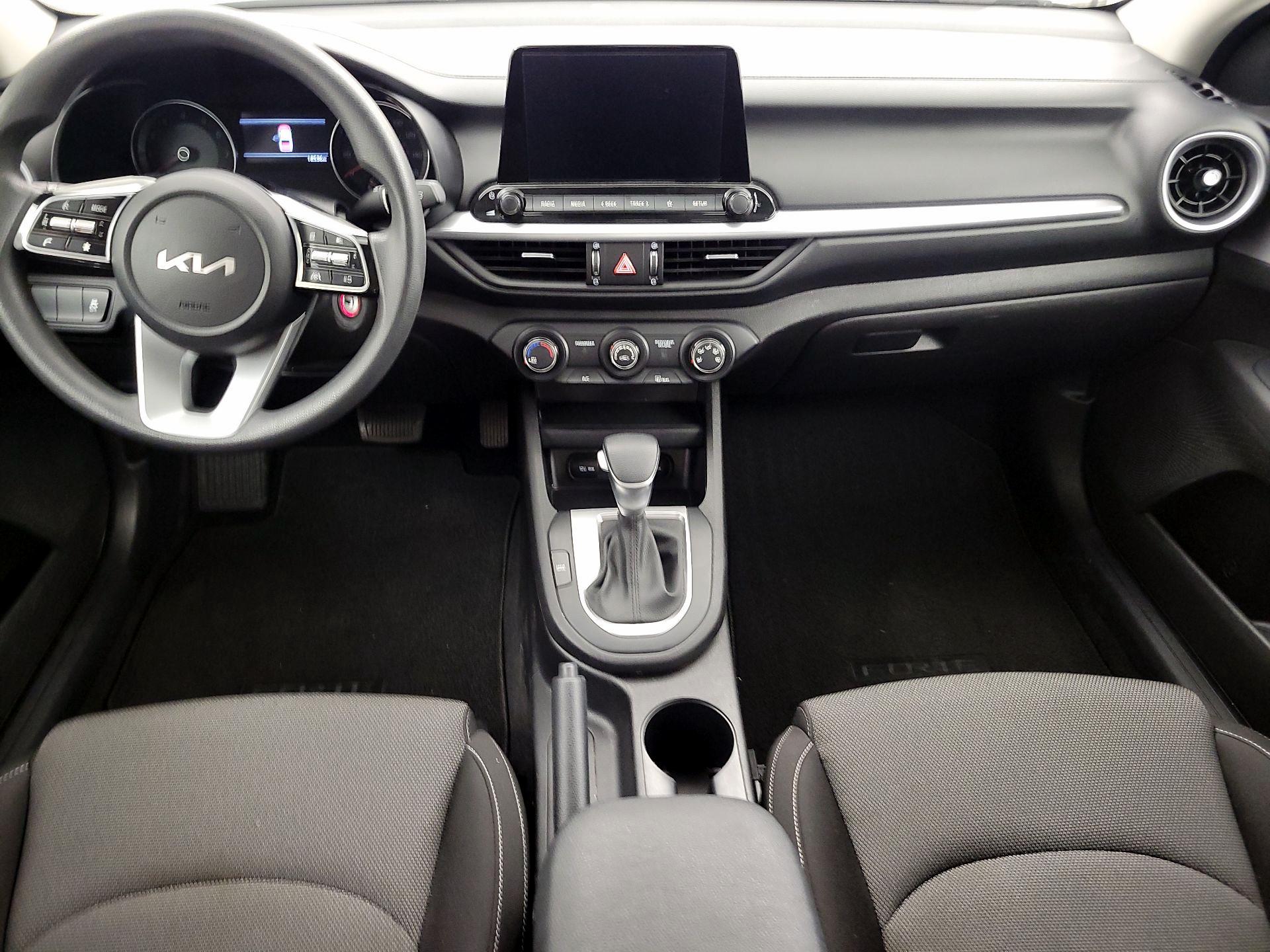 Thumbnail: 2023 Kia Forte - 9