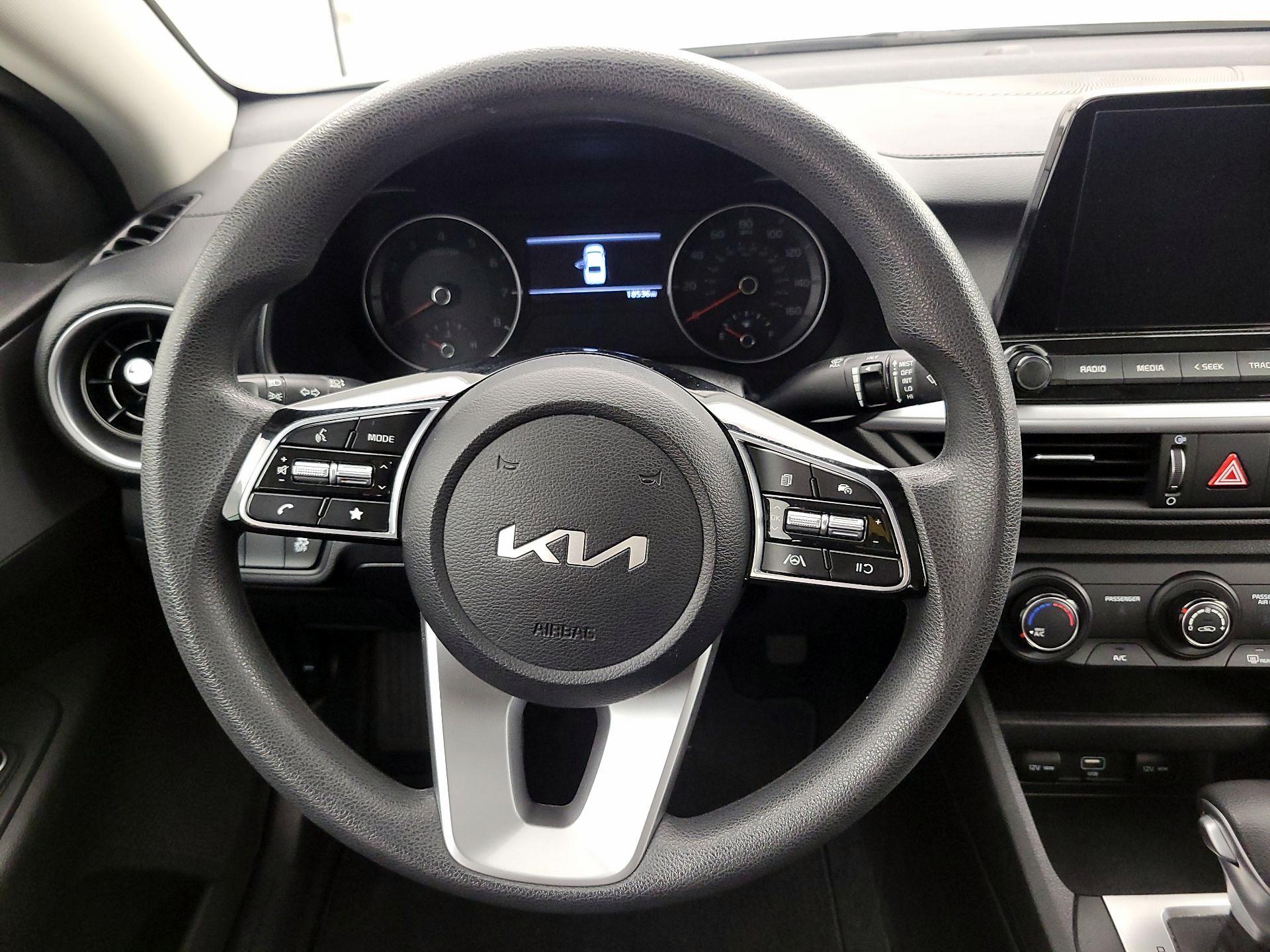 Thumbnail: 2023 Kia Forte - 10