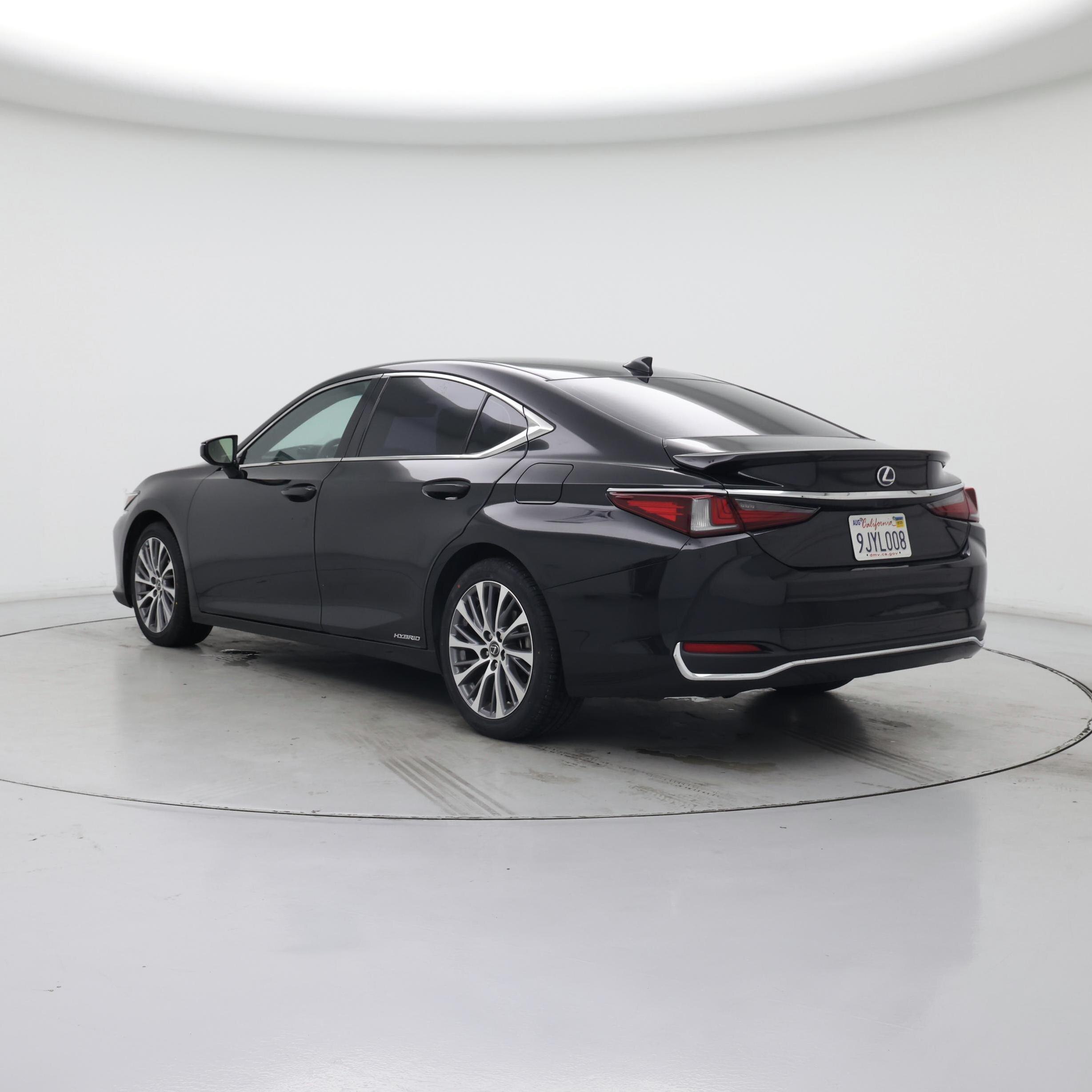 Thumbnail: 2021 Lexus ES - 2