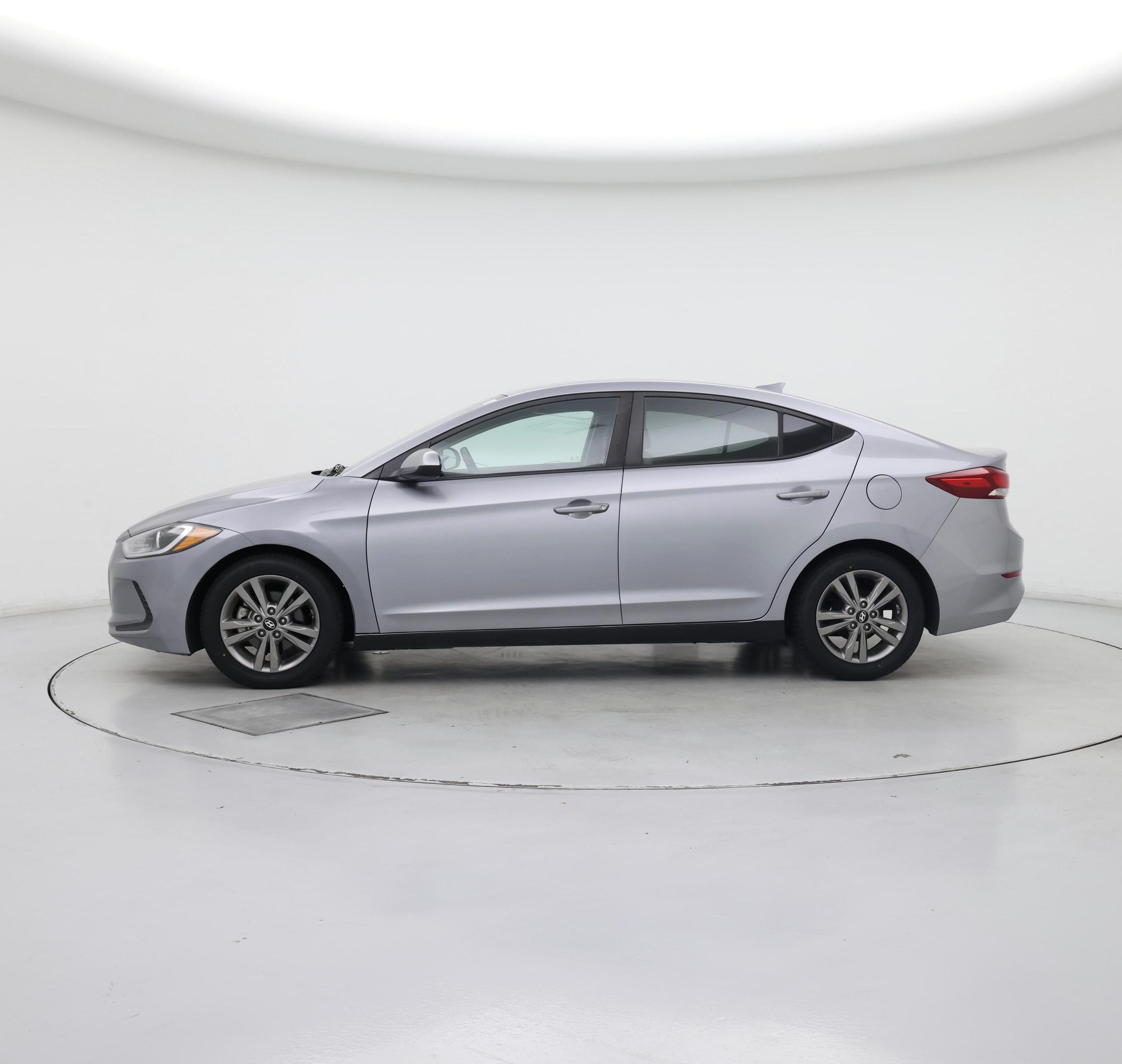 Thumbnail: 2017 Hyundai Elantra - 3