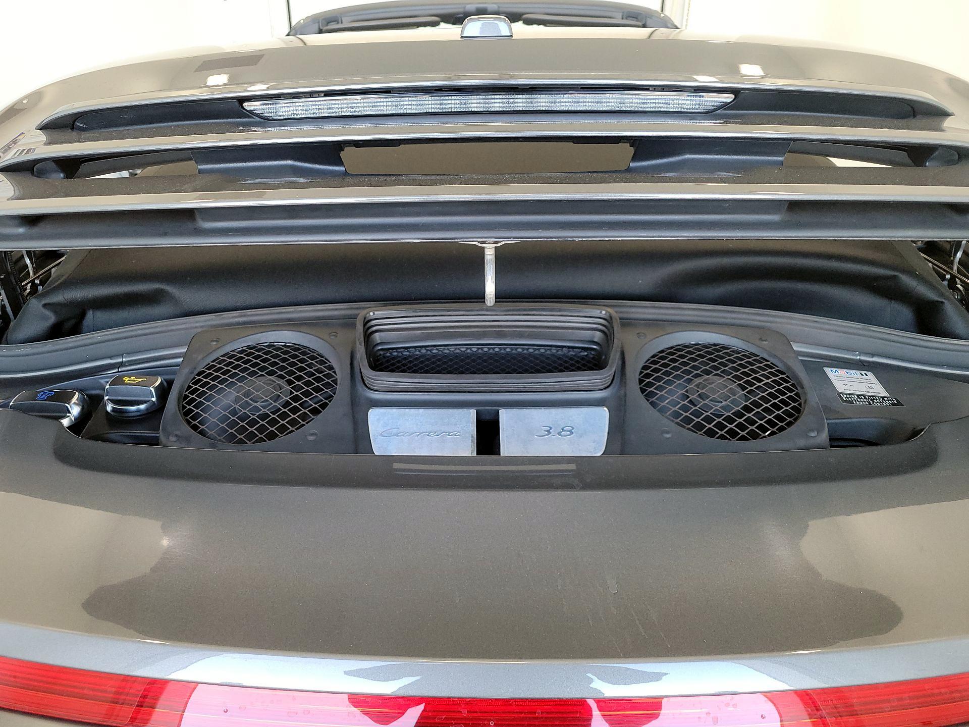 Thumbnail: 2014 Porsche 911 - 19