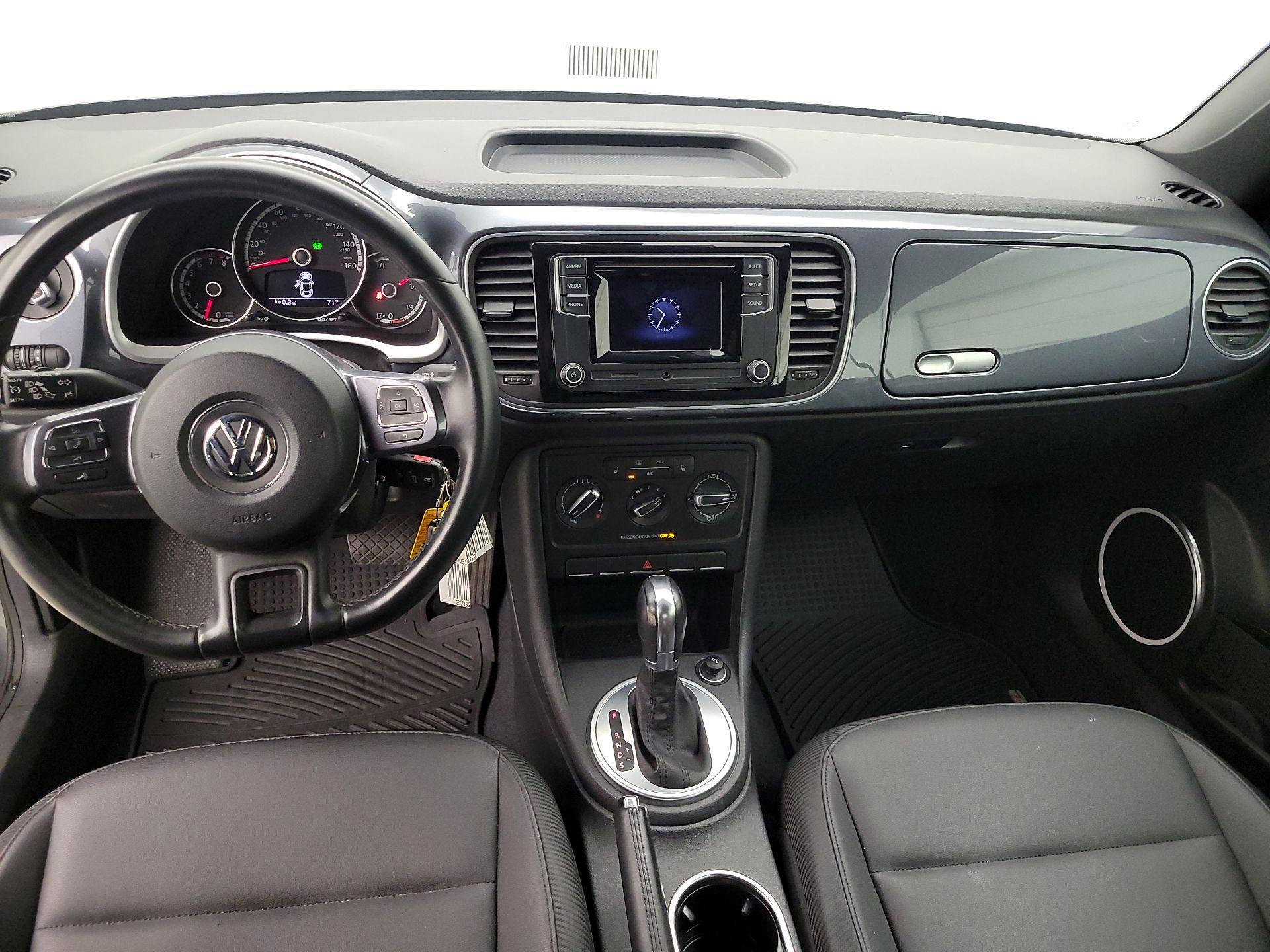 Thumbnail: 2016 Volkswagen Beetle - 9