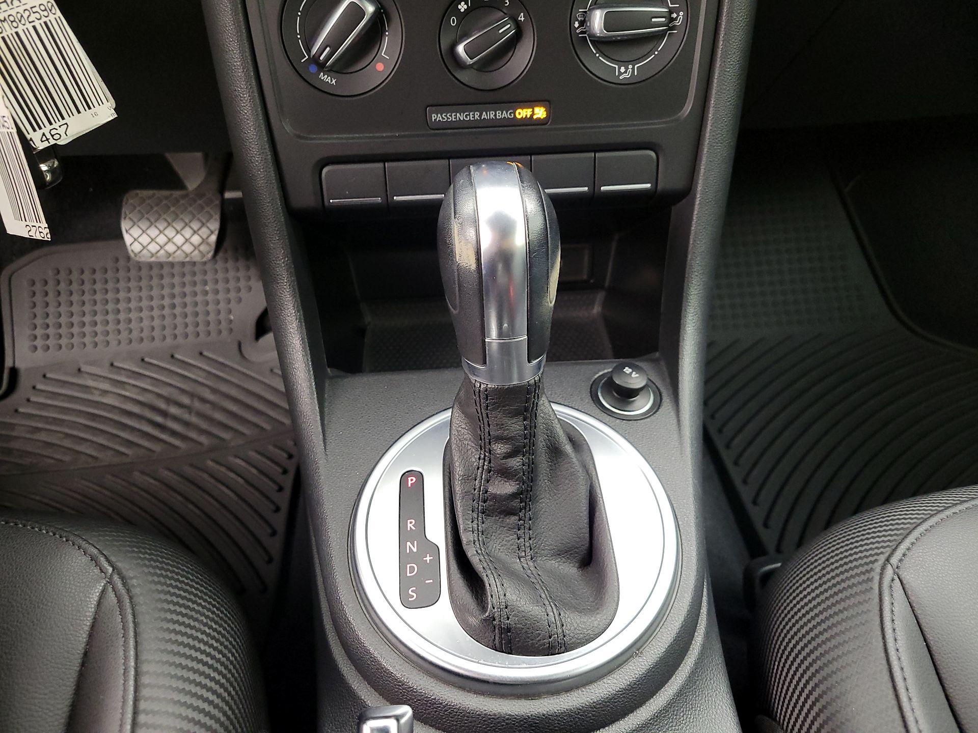 Thumbnail: 2016 Volkswagen Beetle - 16